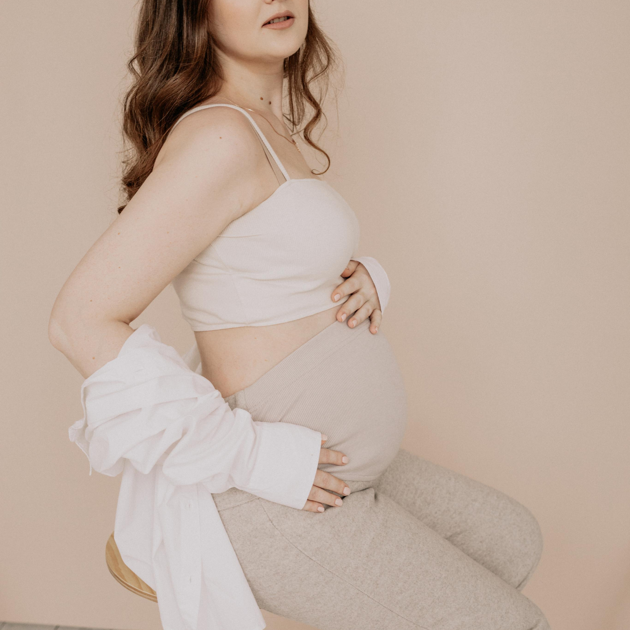 Alyona & Jane. Maternity