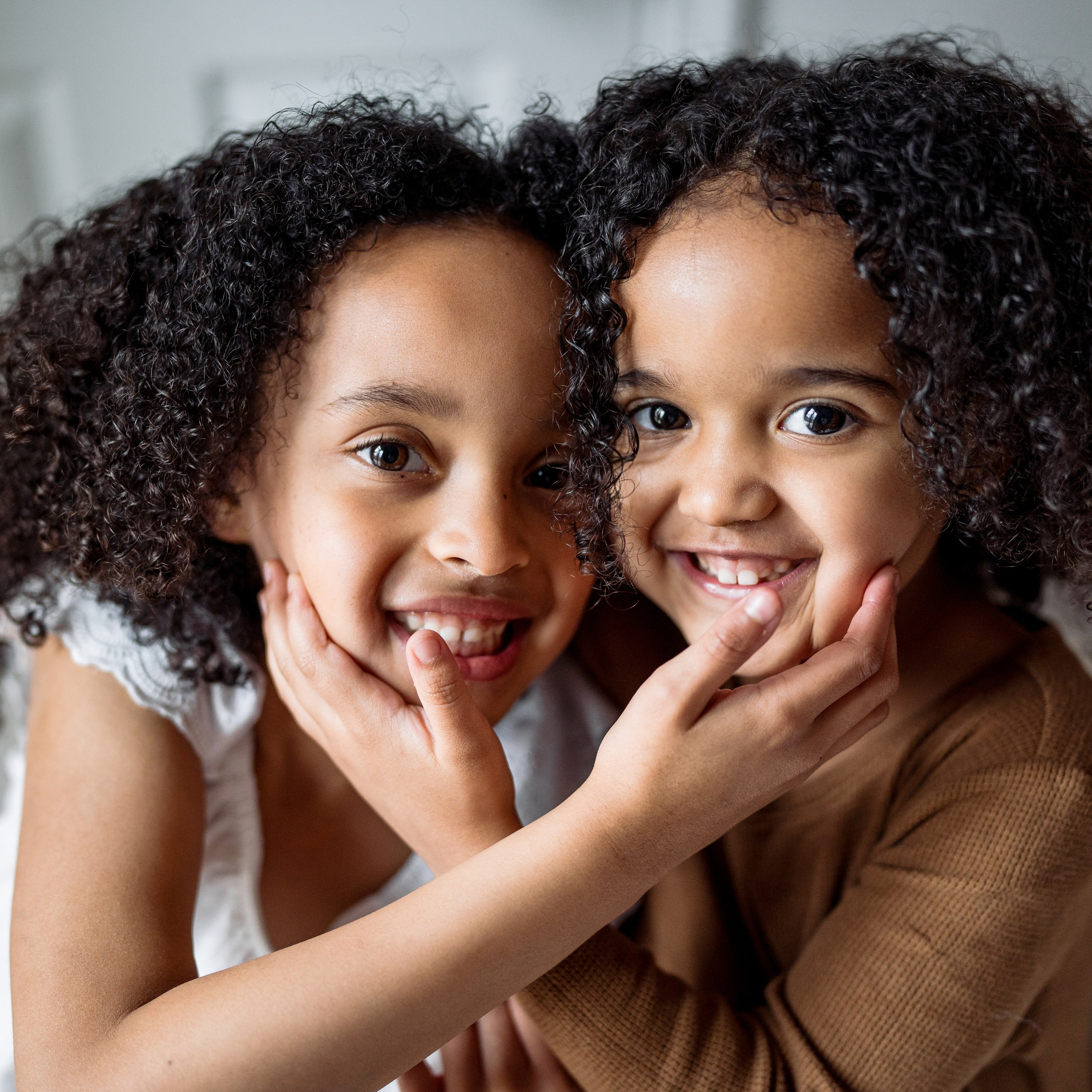 Stephanie, Lamar and kids at home