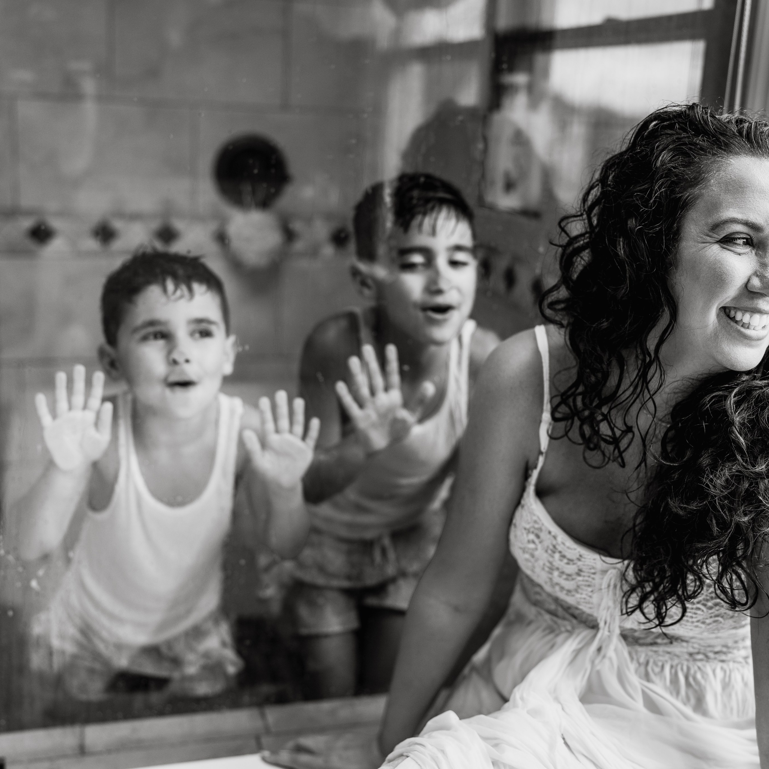 Samantha and kids at home