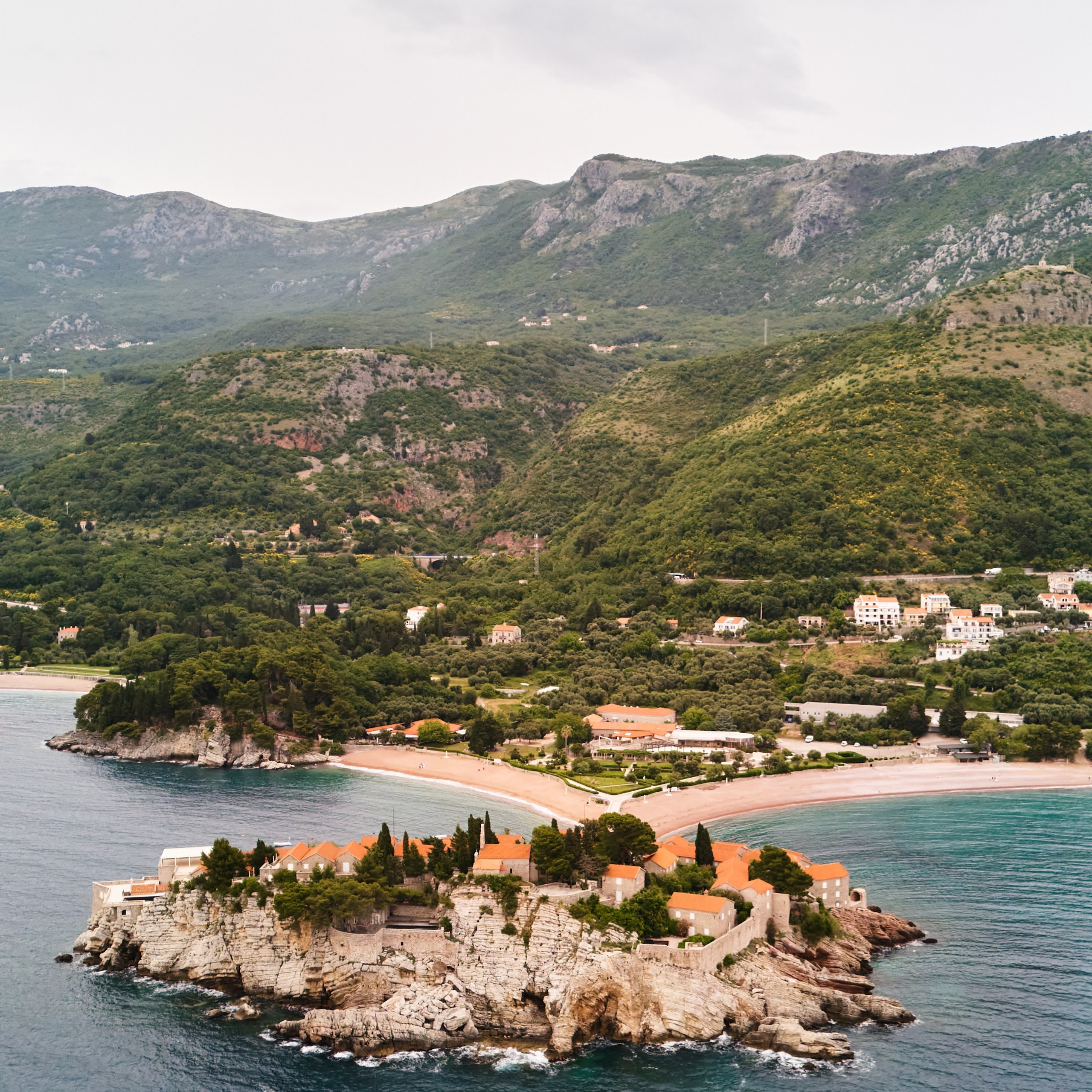 Contact. Switzerland-Austria-Croatia-Montenegro wedding photographer and videographer Yannia weddings