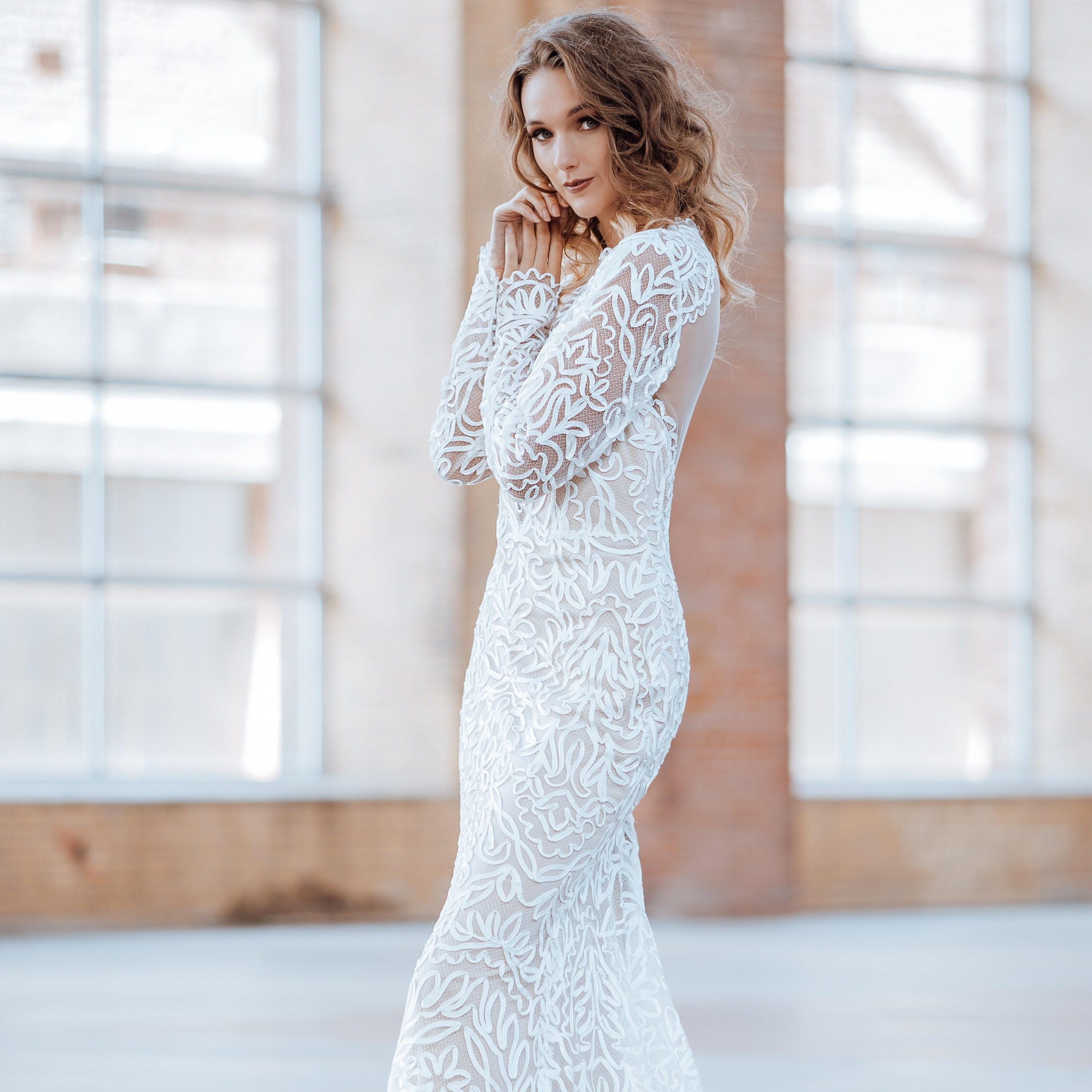 Bruidsfotografie met natuurlijke lichtinval en warme tinten - Kapture Fotografie