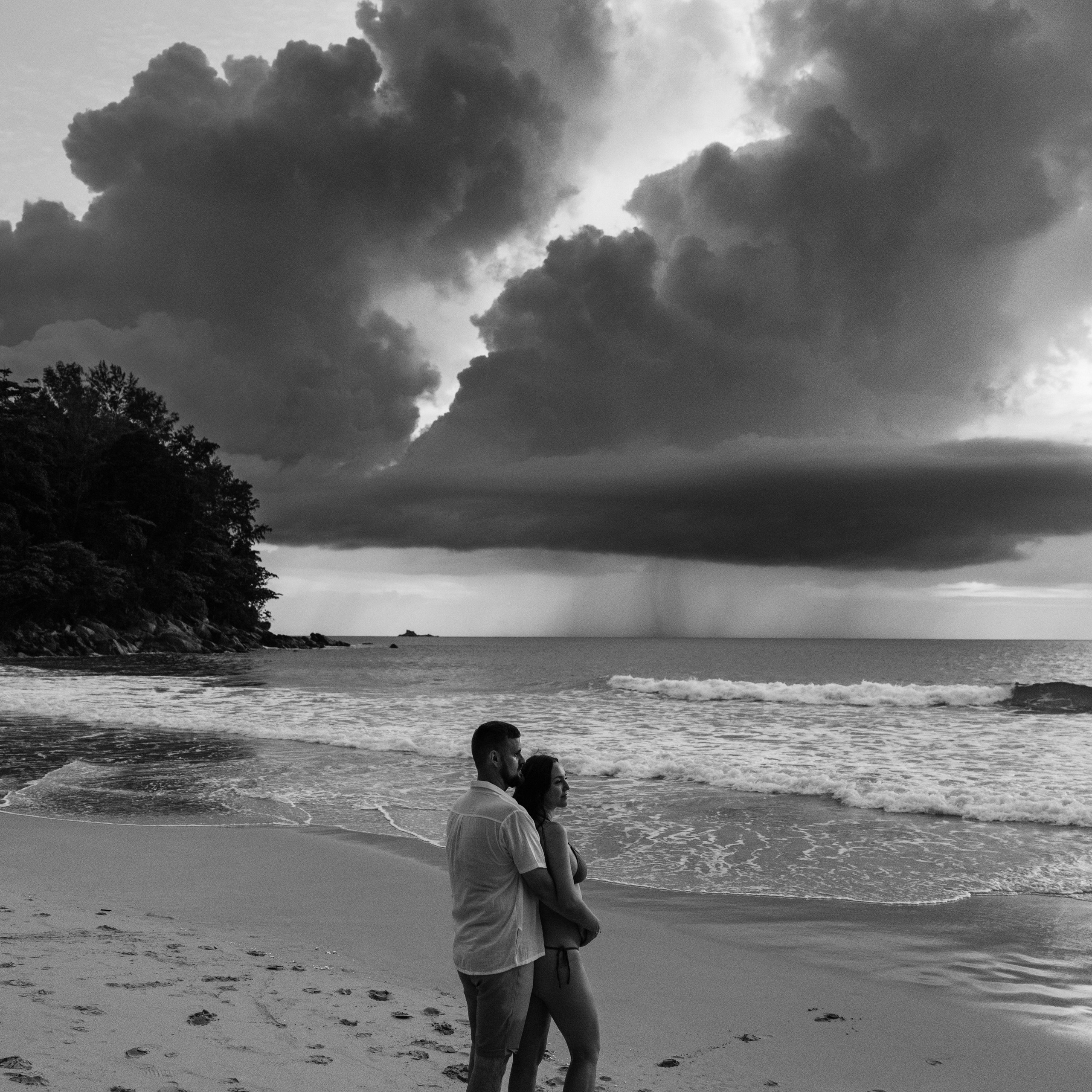 Maternity Beach Photoshoot at Naithon Beach Phuket — Olesya & Sasha