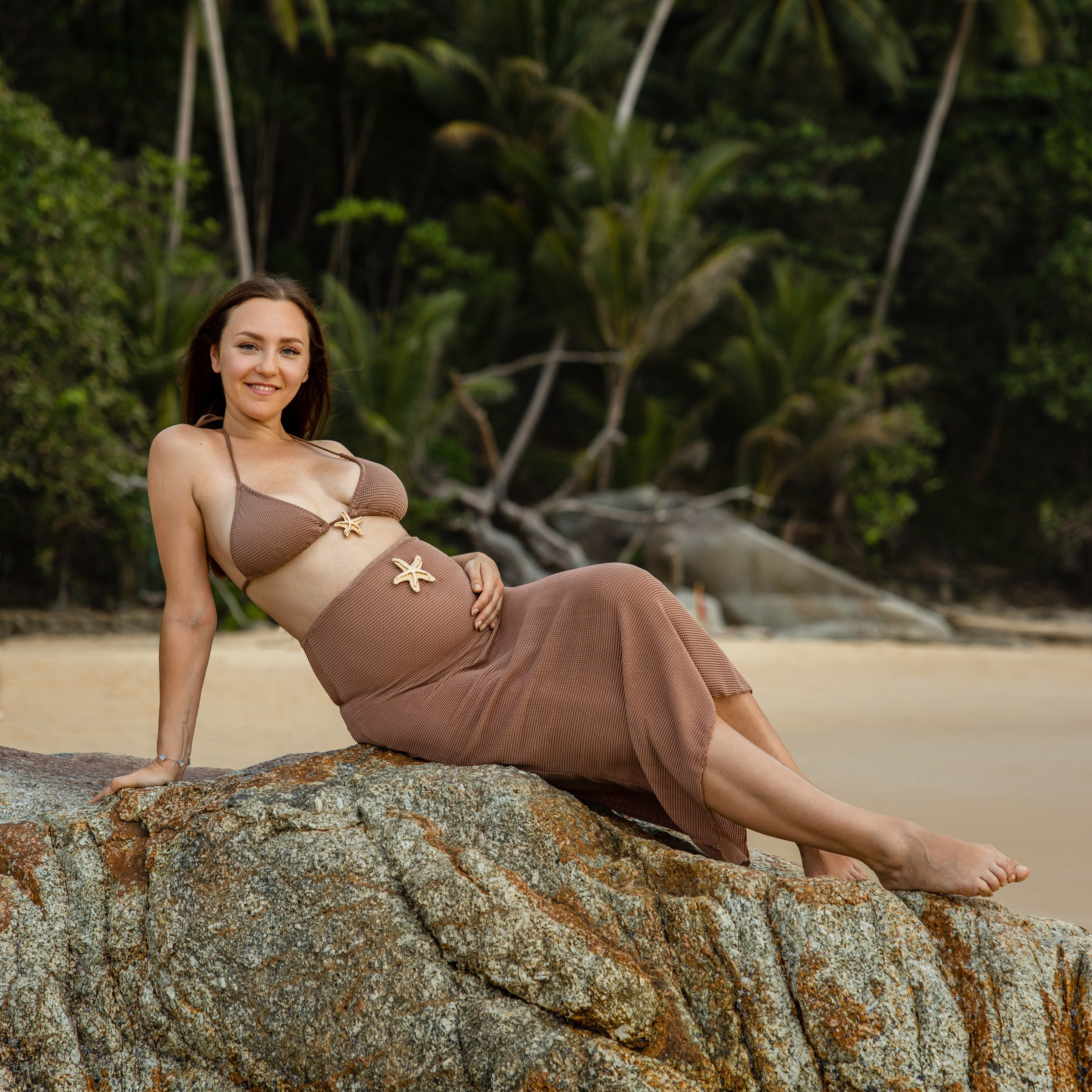 Maternity Beach Photoshoot at Naithon Beach Phuket — Olesya & Sasha