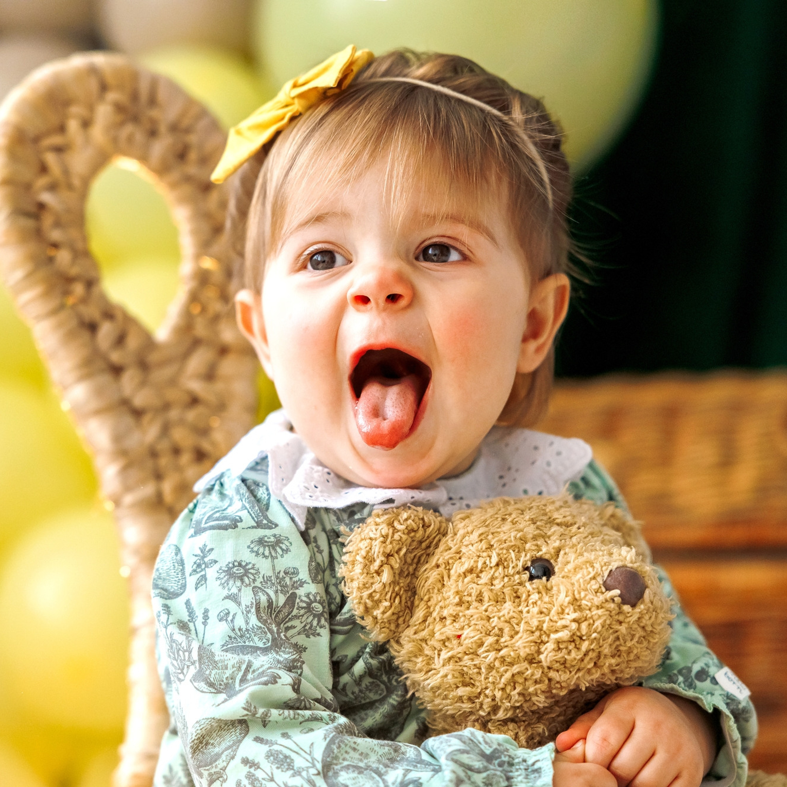 Честита 1 годинка