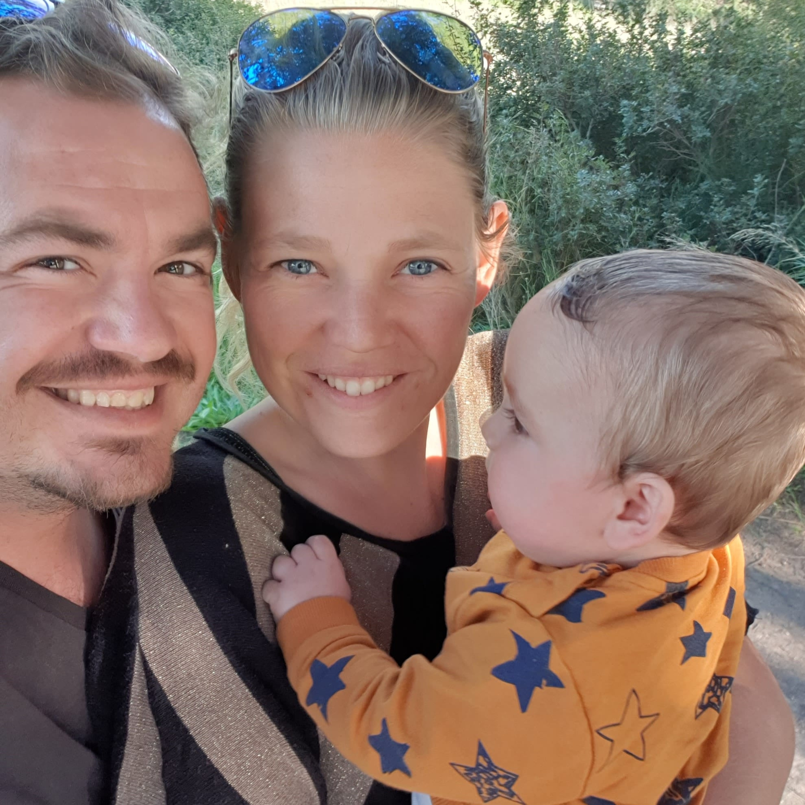 Επαγγελματική φωτογράφιση εγκυμοσύνης και νεογέννητου στη Ρόδο. Φωτογράφος νεογέννητων στη Ρόδο. Φωτογράφιση εγκυμοσύνης