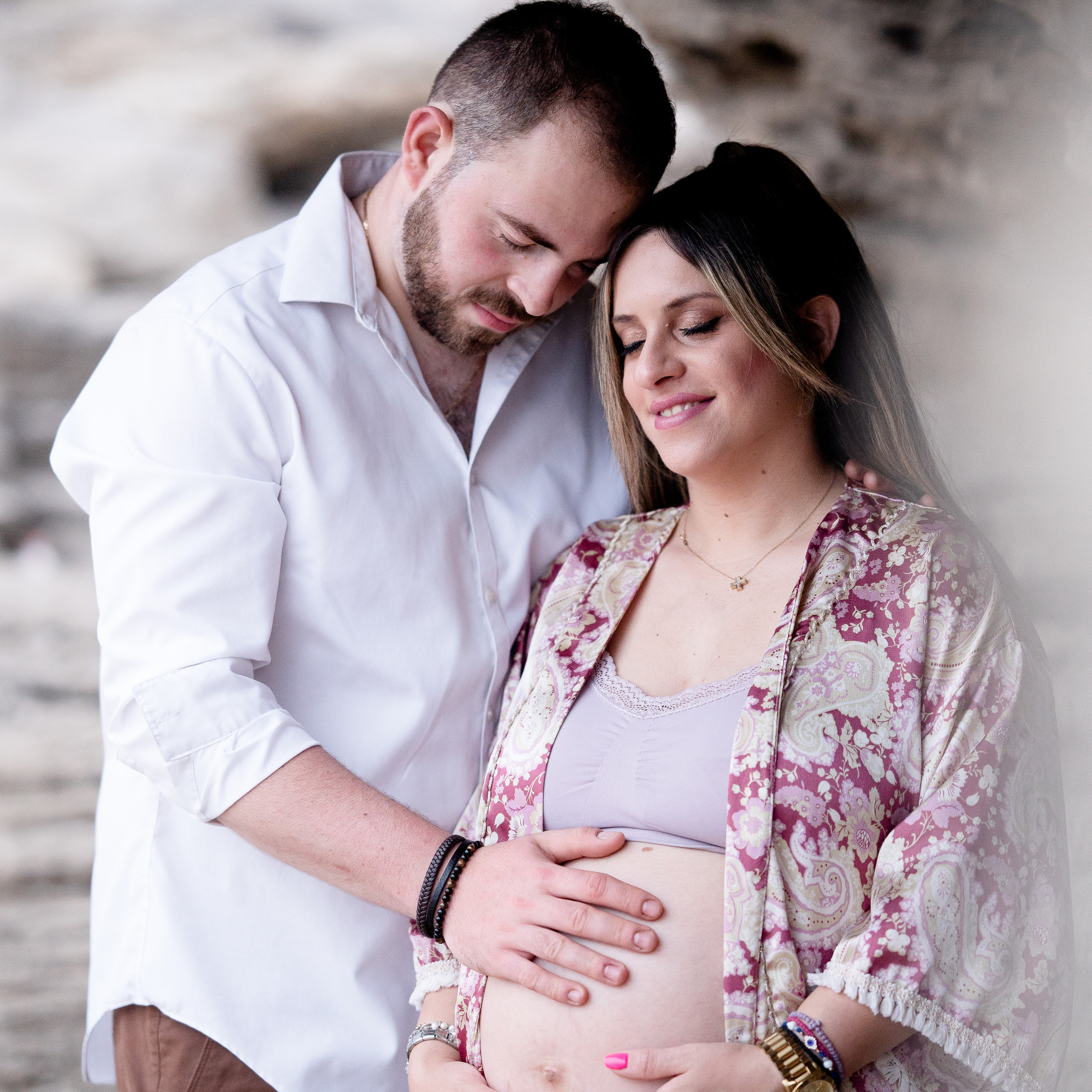 Επαγγελματική φωτογράφιση εγκυμοσύνης και νεογέννητου στη Ρόδο. Φωτογράφος νεογέννητων στη Ρόδο. Φωτογράφιση εγκυμοσύνης