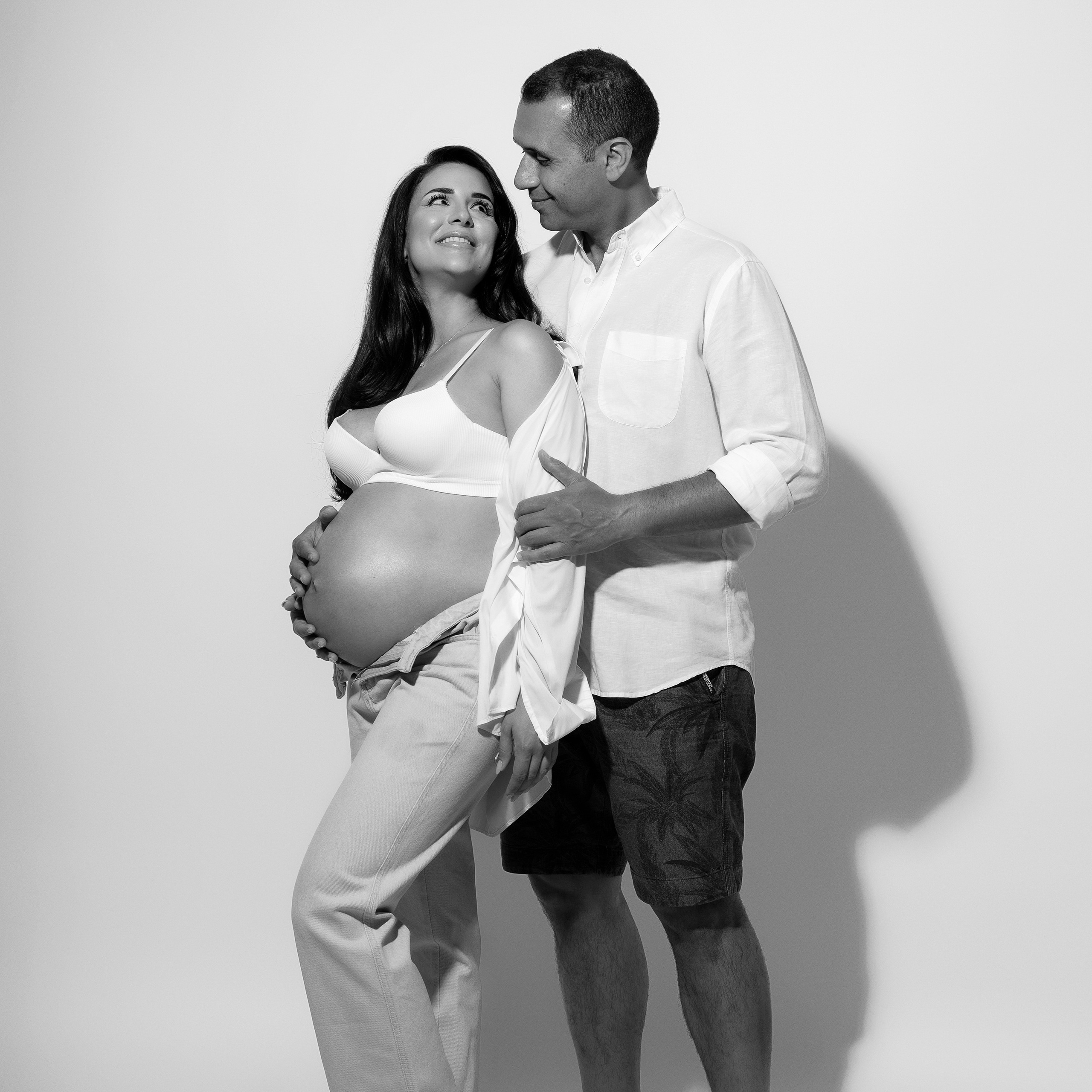 Επαγγελματική φωτογράφιση εγκυμοσύνης και νεογέννητου στη Ρόδο. Φωτογράφος νεογέννητων στη Ρόδο. Φωτογράφιση εγκυμοσύνης