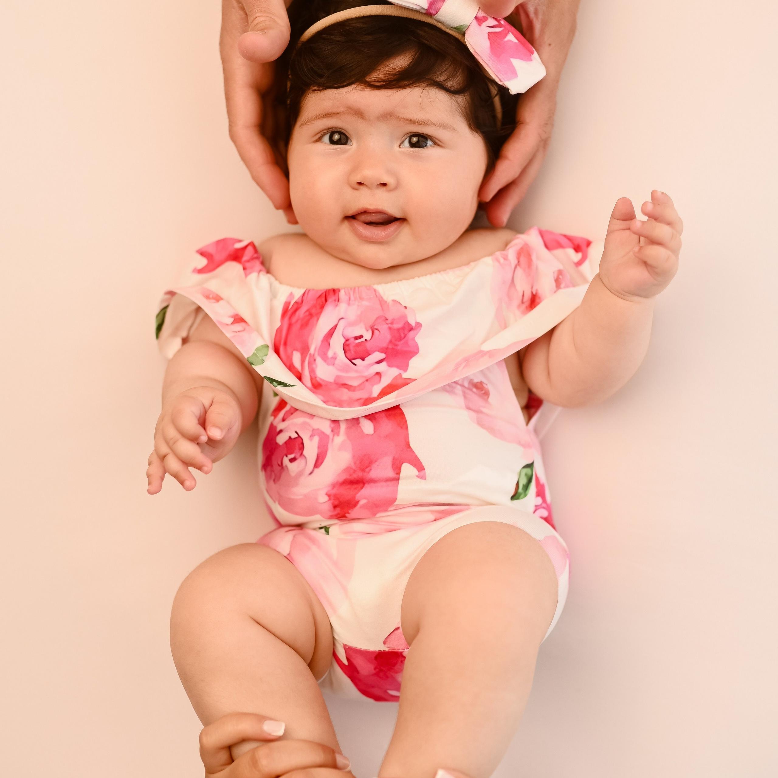 Επαγγελματική φωτογράφιση εγκυμοσύνης και νεογέννητου στη Ρόδο. Φωτογράφος νεογέννητων στη Ρόδο. Φωτογράφιση εγκυμοσύνης