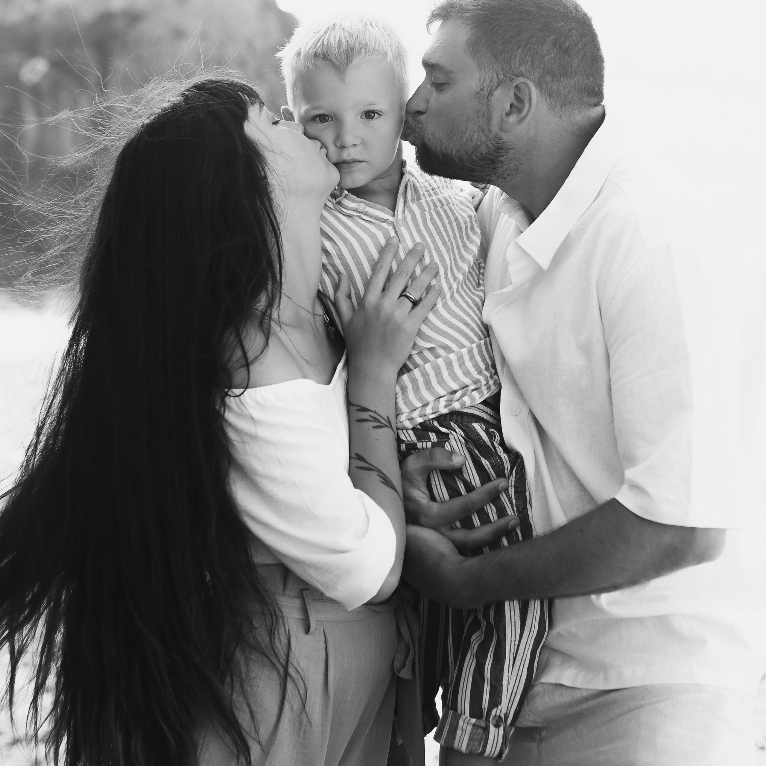 Family Photoshoot Rhodes. Φωτογράφος νεογέννητων στη Ρόδο. Φωτογράφιση εγκυμοσύνης