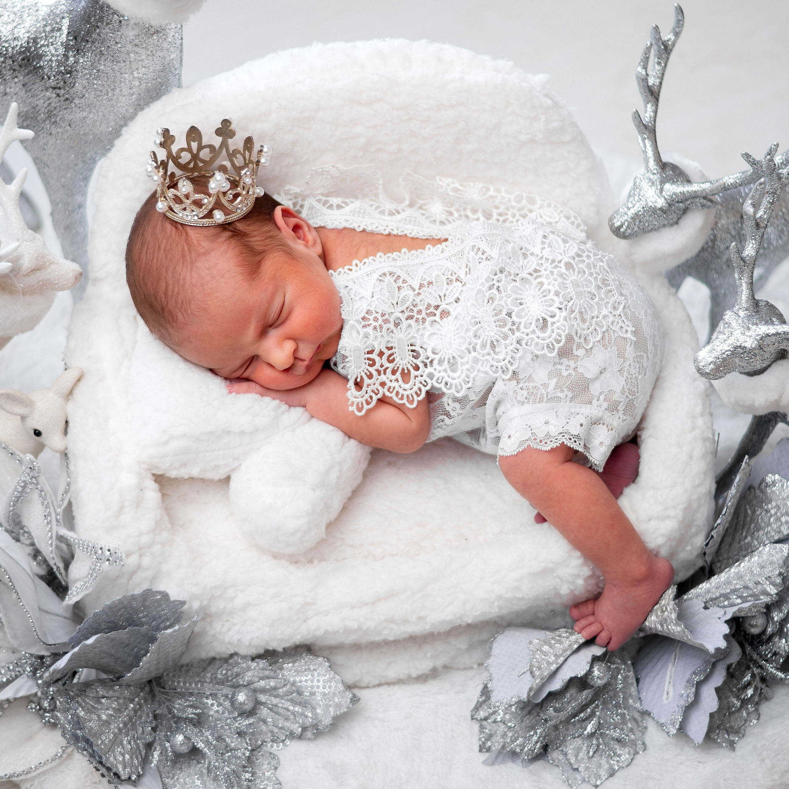 Επαγγελματική φωτογράφιση εγκυμοσύνης και νεογέννητου στη Ρόδο. Φωτογράφος νεογέννητων στη Ρόδο. Φωτογράφιση εγκυμοσύνης