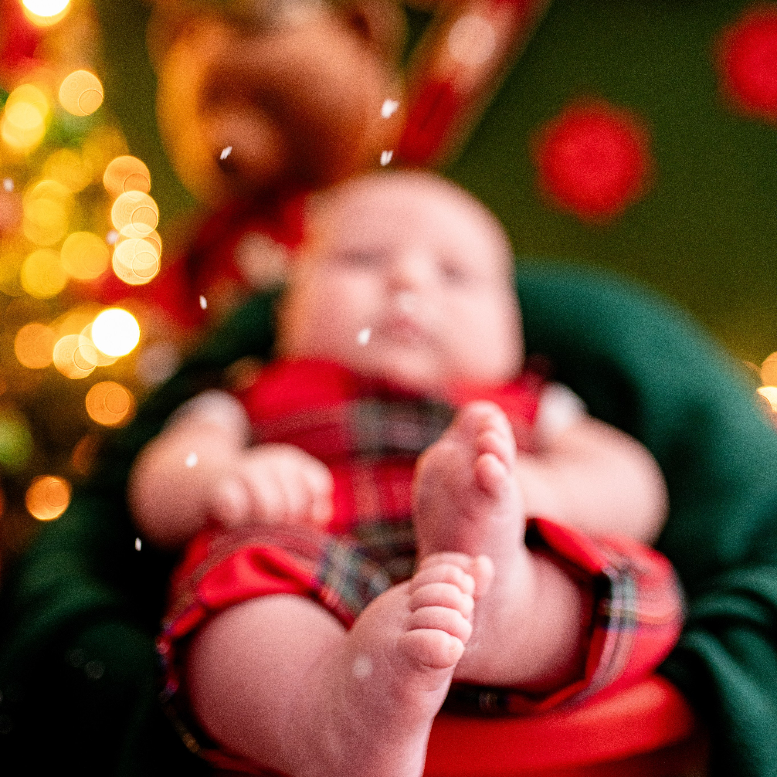 Επαγγελματική φωτογράφιση εγκυμοσύνης και νεογέννητου στη Ρόδο. Φωτογράφος νεογέννητων στη Ρόδο. Φωτογράφιση εγκυμοσύνης