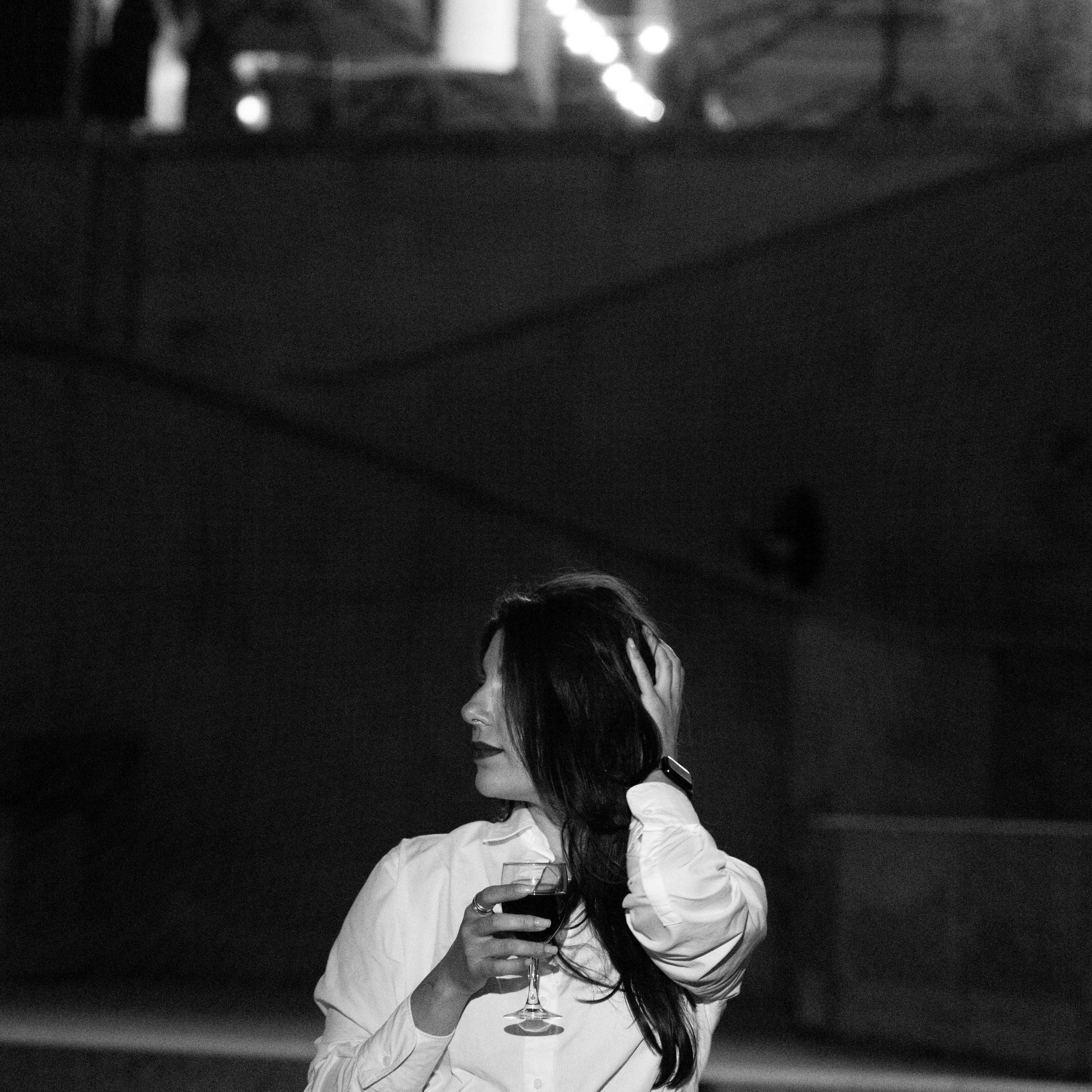 Séance photo personnelle d’Amina au Palais de Tokyo. Photographe à Paris