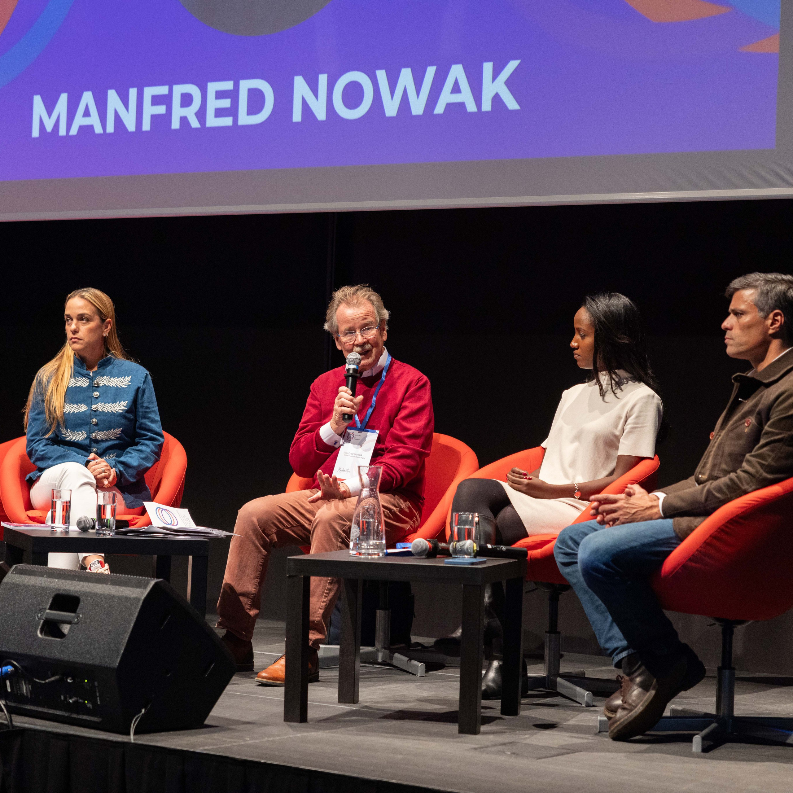 Conférence sur les prisonniers politiques, Vienne. Photographe à Paris