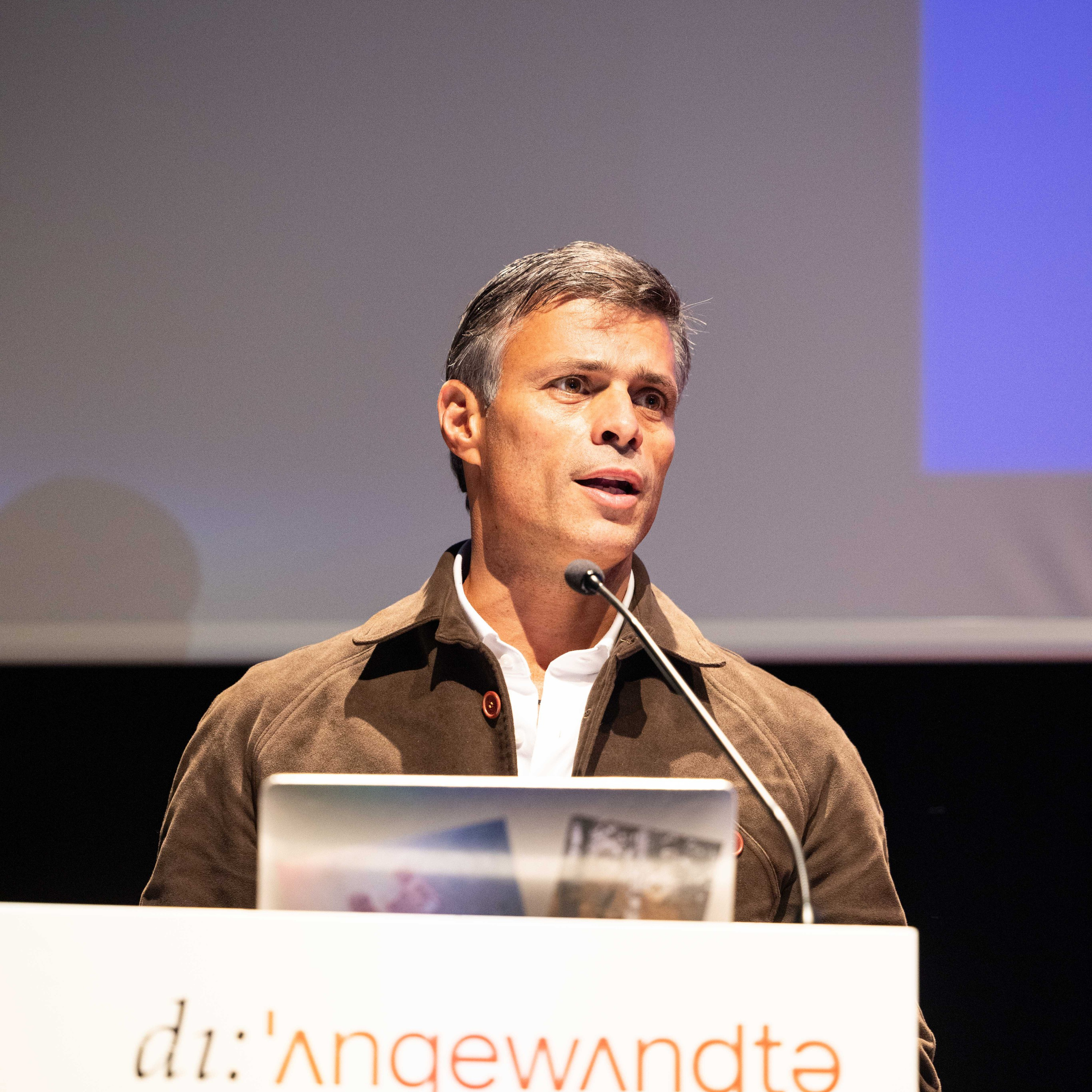 Conférence sur les prisonniers politiques, Vienne. Photographe à Paris