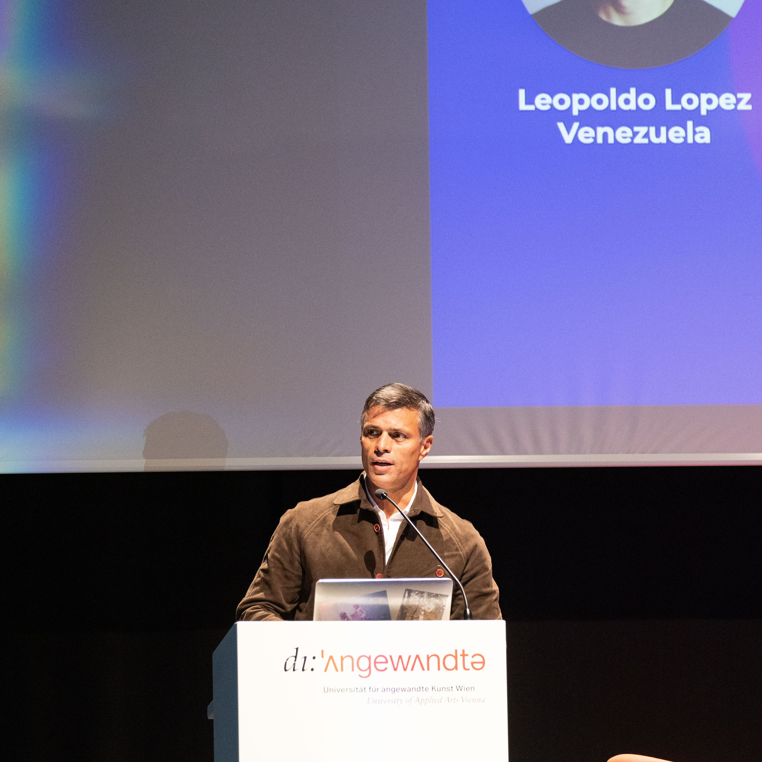 Conférence sur les prisonniers politiques, Vienne. Photographe à Paris