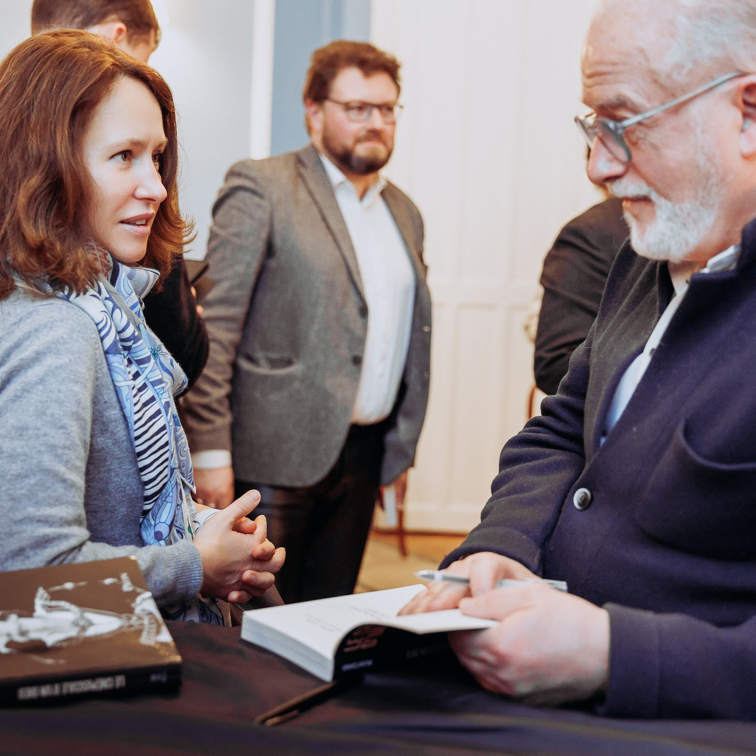 Michel Canesi à la présentation de son livre (éditions Plon). Photographe à Paris