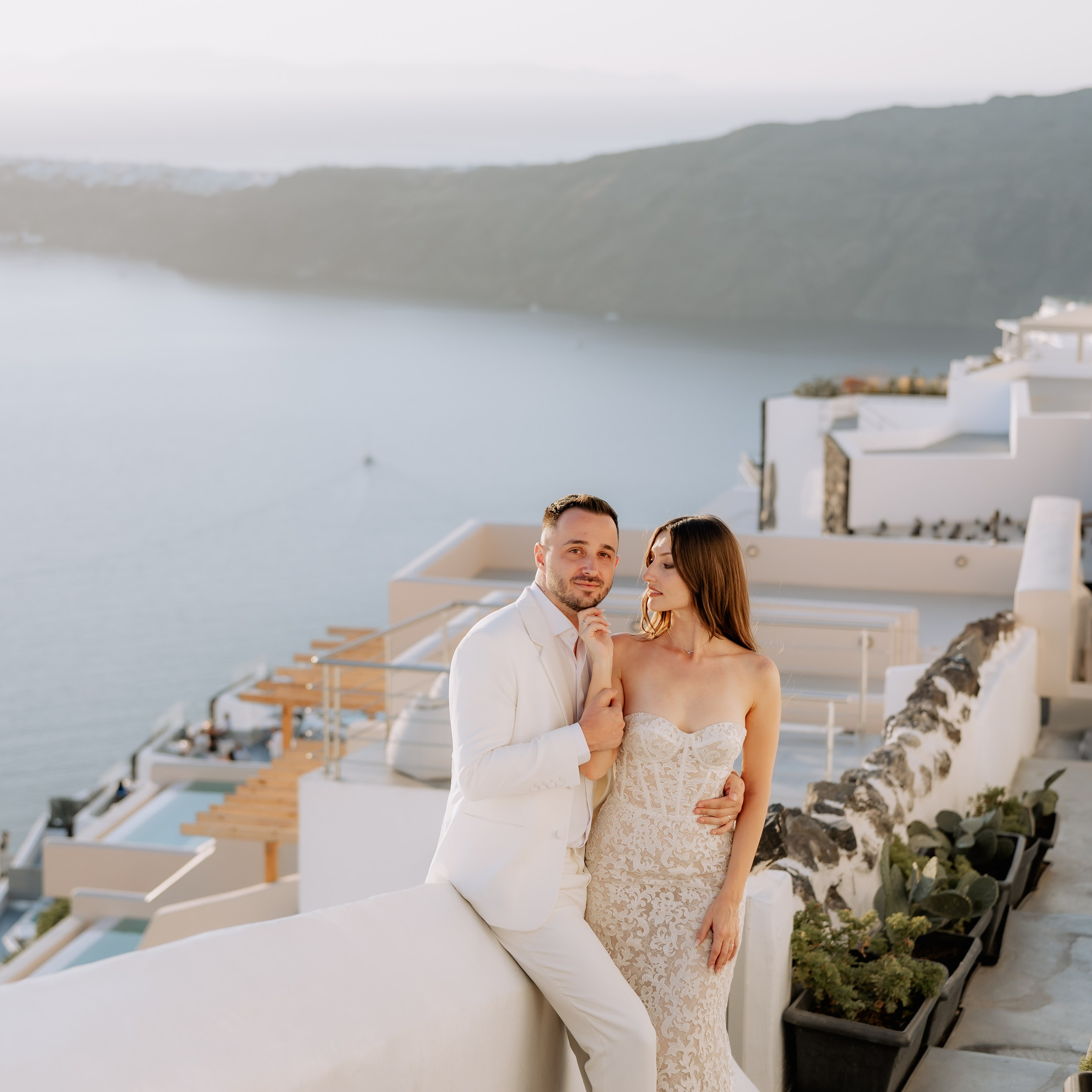 Lore + Razvan | Santorini after wedd