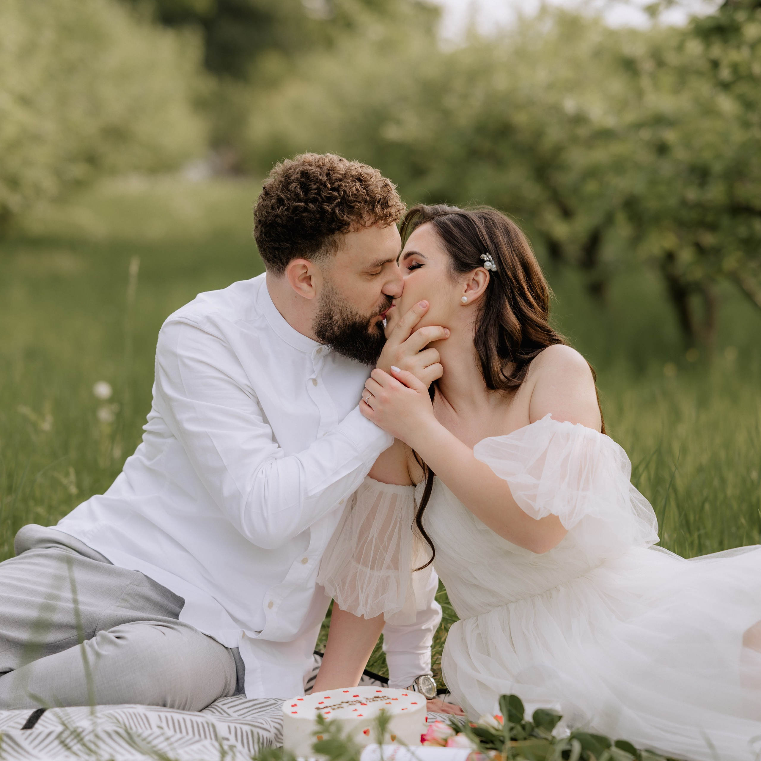 Magda + Andrei | Lovers in the garden
