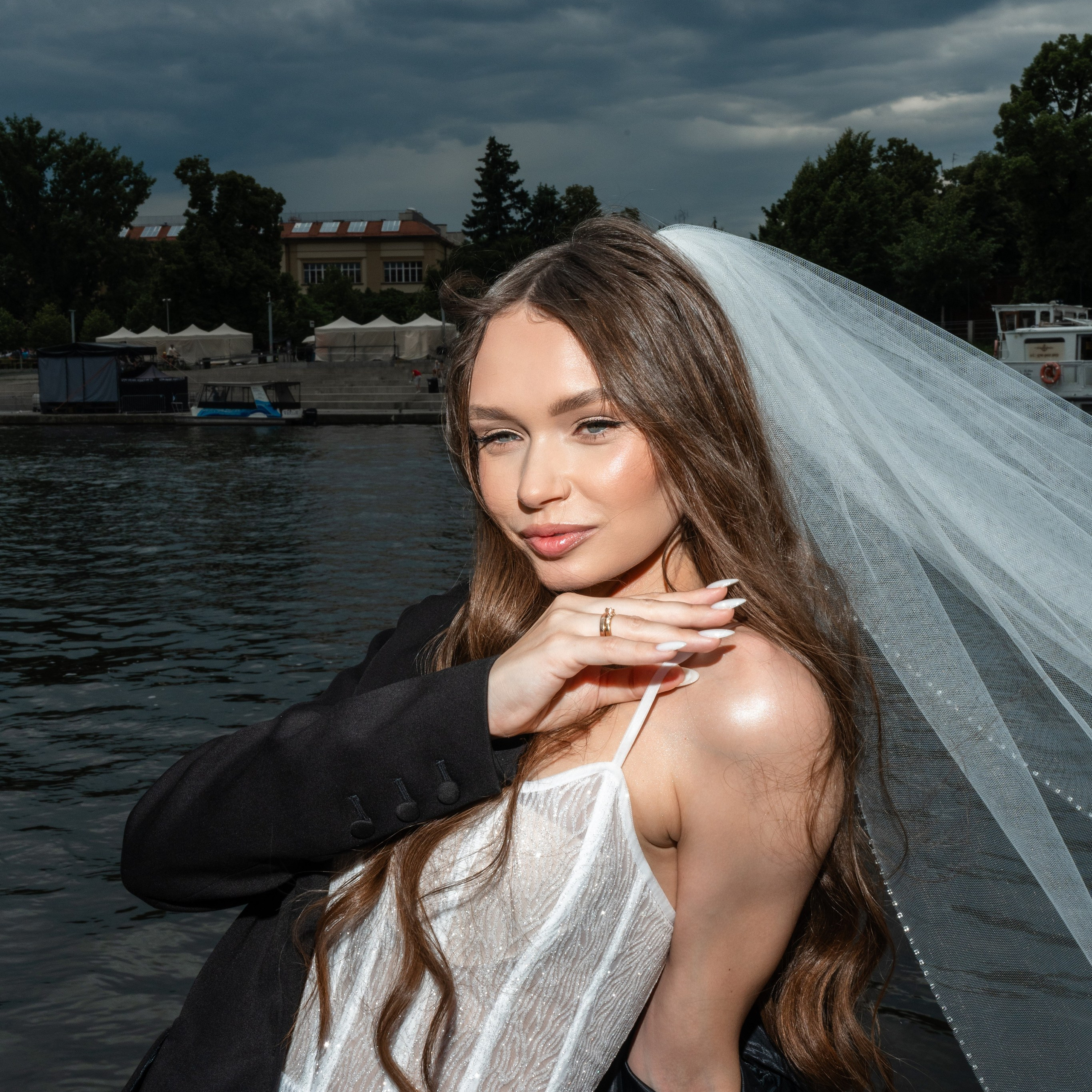 Realne opinie par o fotografii ślubnej SL Wedding Photo. SL Wedding Photo: ponadczasowa fotografia ślubna | Wrocław & Europa