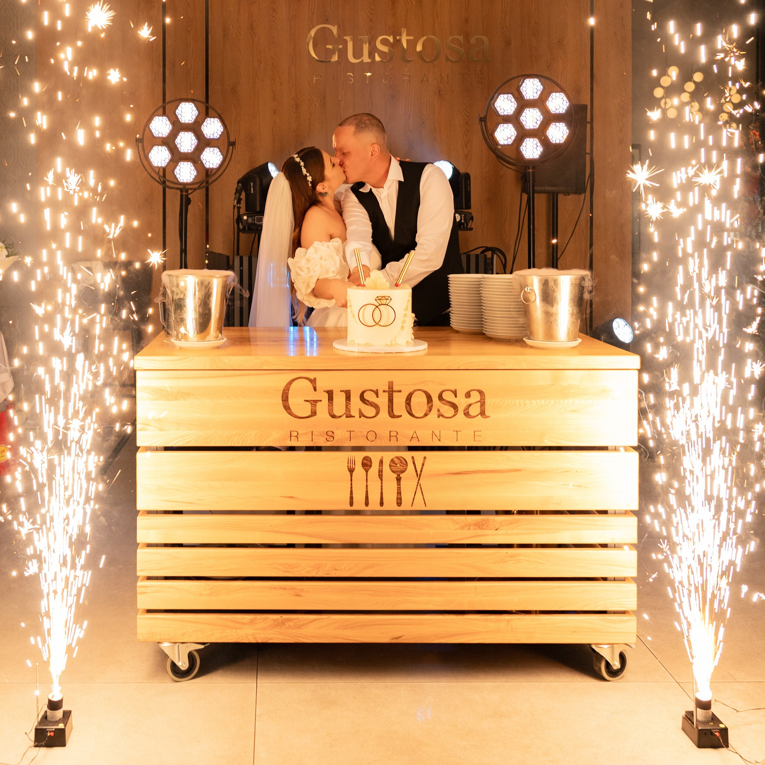 Realne opinie par o fotografii ślubnej SL Wedding Photo. SL Wedding Photo: ponadczasowa fotografia ślubna | Wrocław & Europa