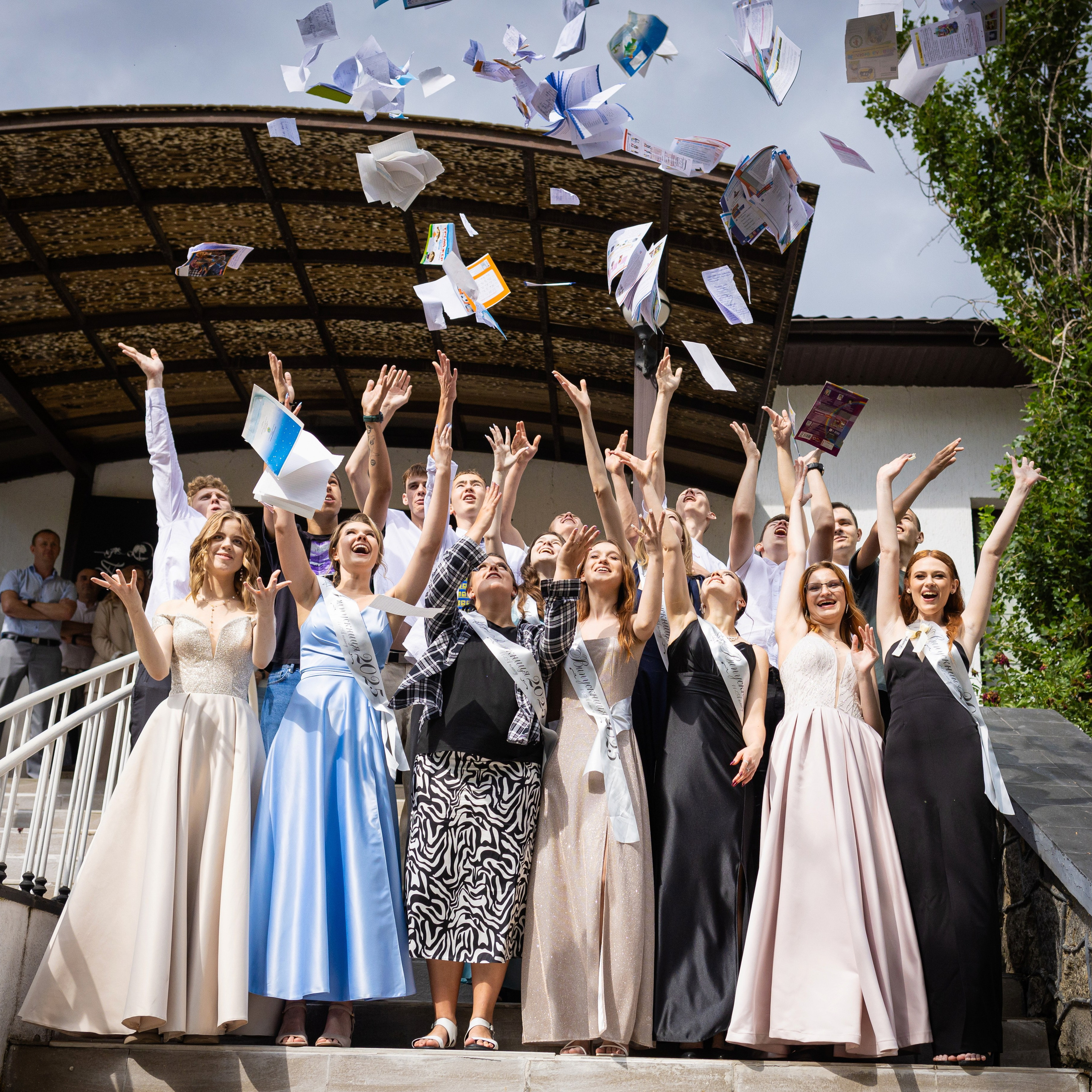 Пример фотосессии последний звонок и выпускной 11А, все в куче по очереди