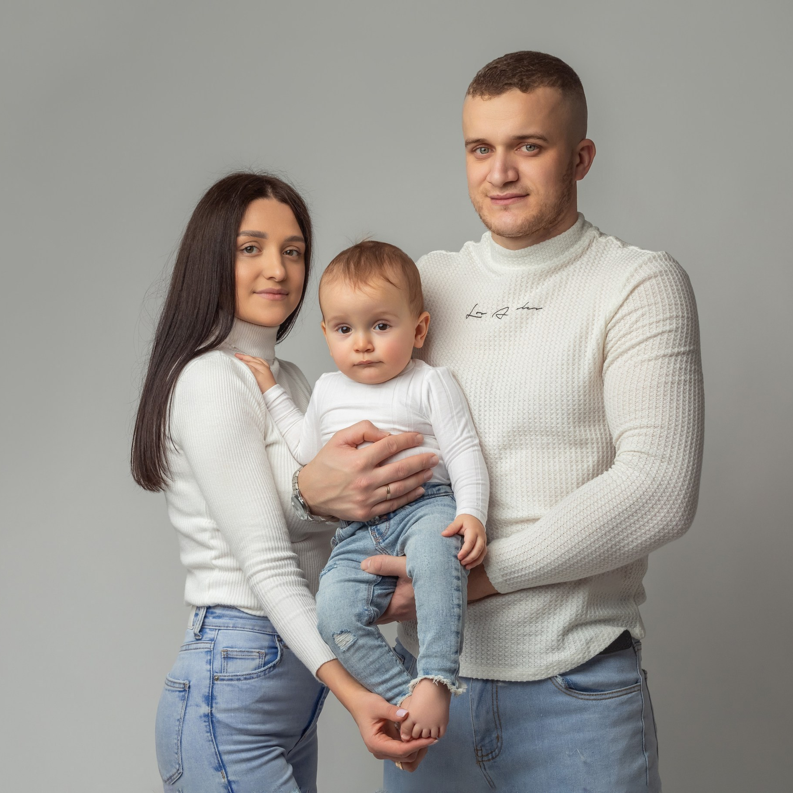 RECENZII. Fotograf de familie la Ungheni și Reggio-Emilia, Alessia Slivca