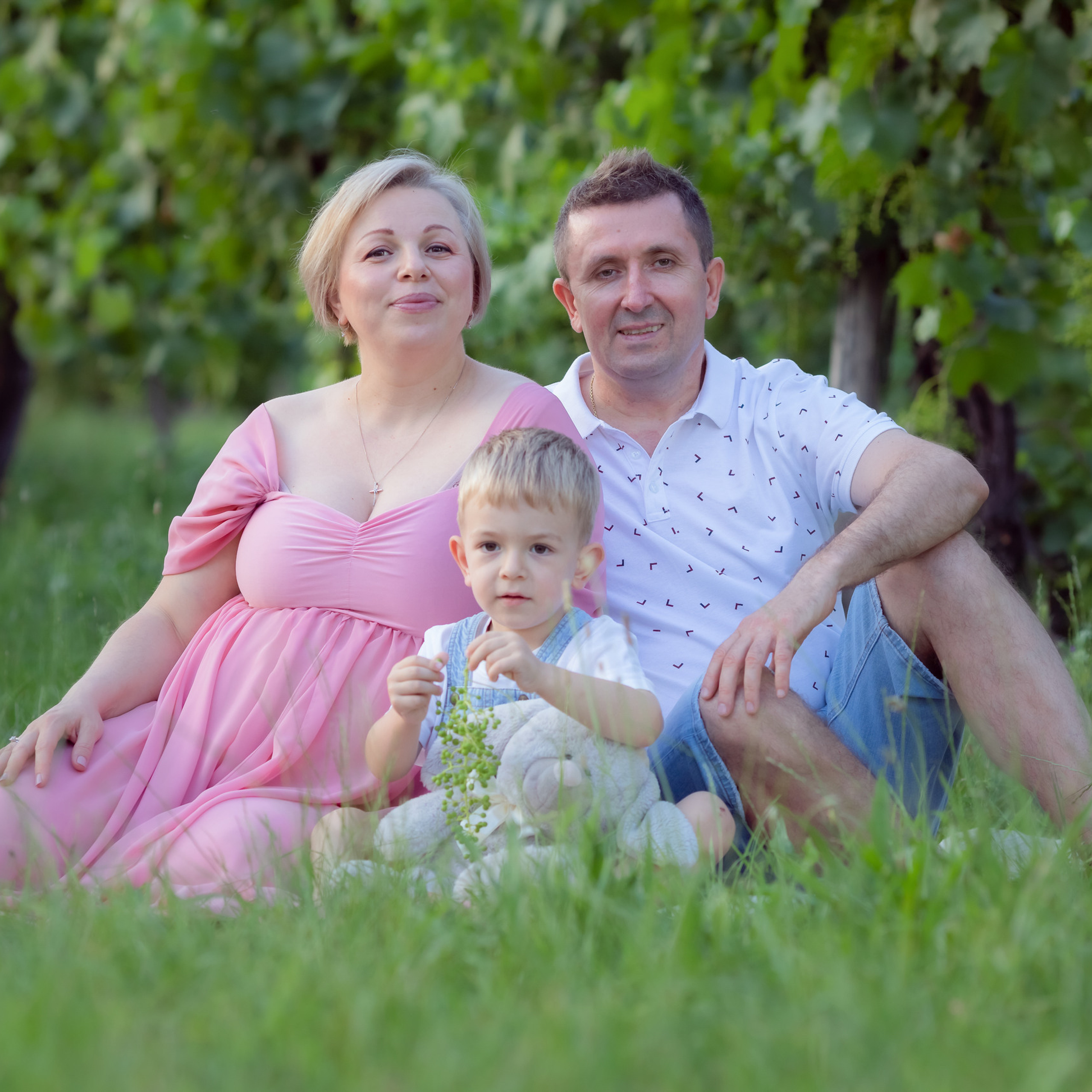 RECENZII. Fotograf de familie la Ungheni și Reggio-Emilia, Alessia Slivca