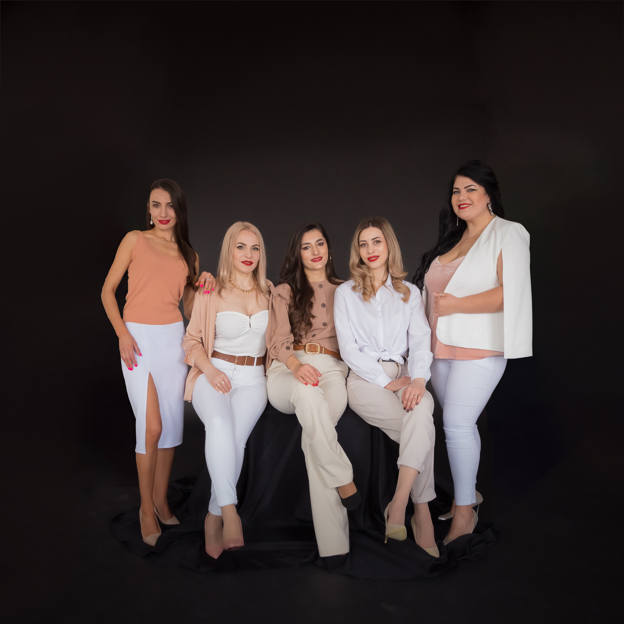 RECENZII. Fotograf de familie la Ungheni și Reggio-Emilia, Alessia Slivca