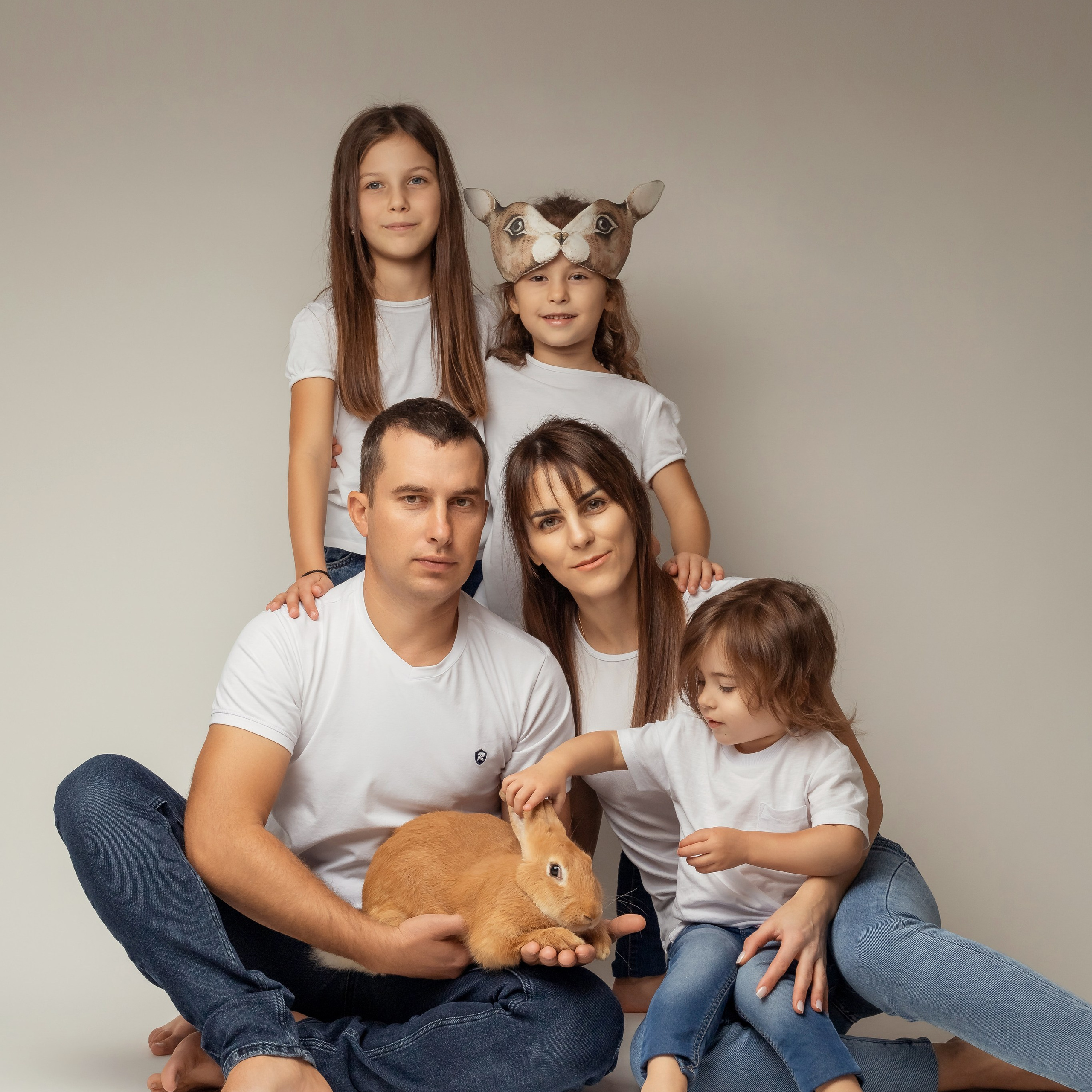 RECENZII. Fotograf de familie la Ungheni și Reggio-Emilia, Alessia Slivca