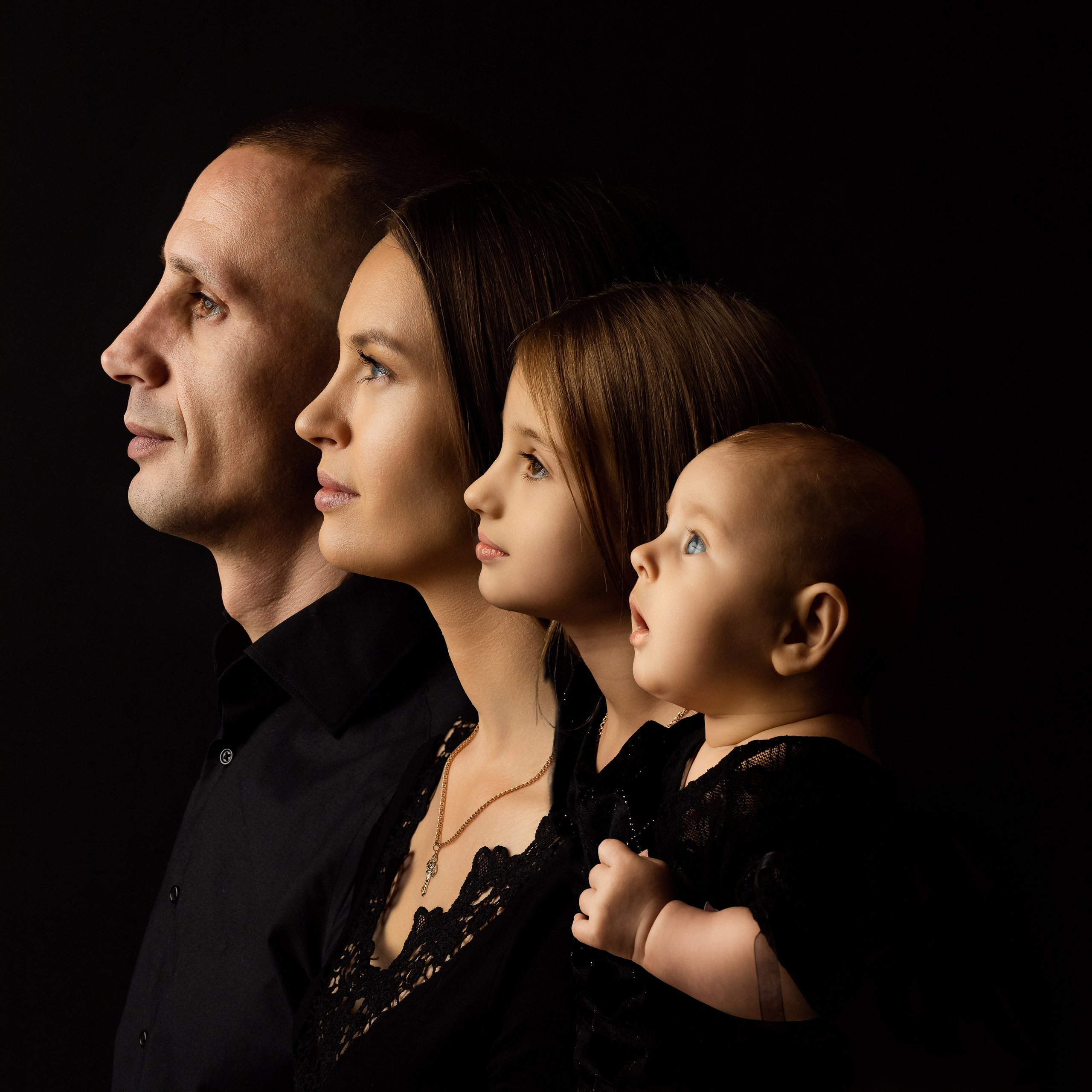 RECENZII. Fotograf de familie la Ungheni și Reggio-Emilia, Alessia Slivca