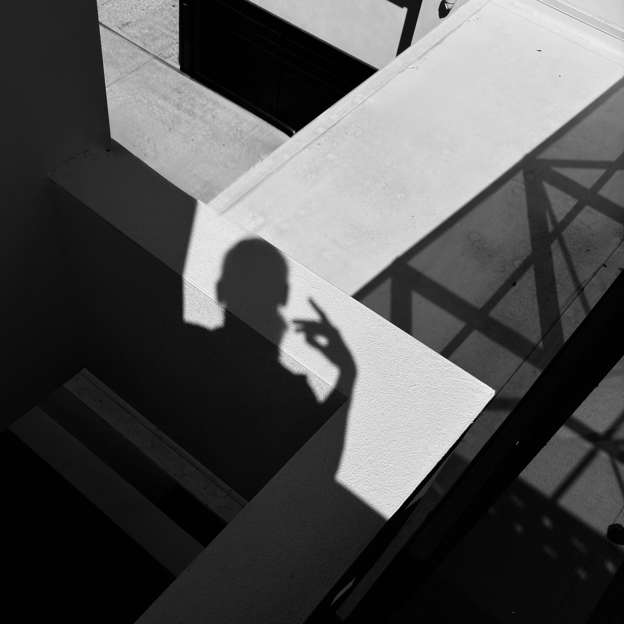 LOOKING AGAIN. Julia Kantor | Architecture & Abstract Photographer
