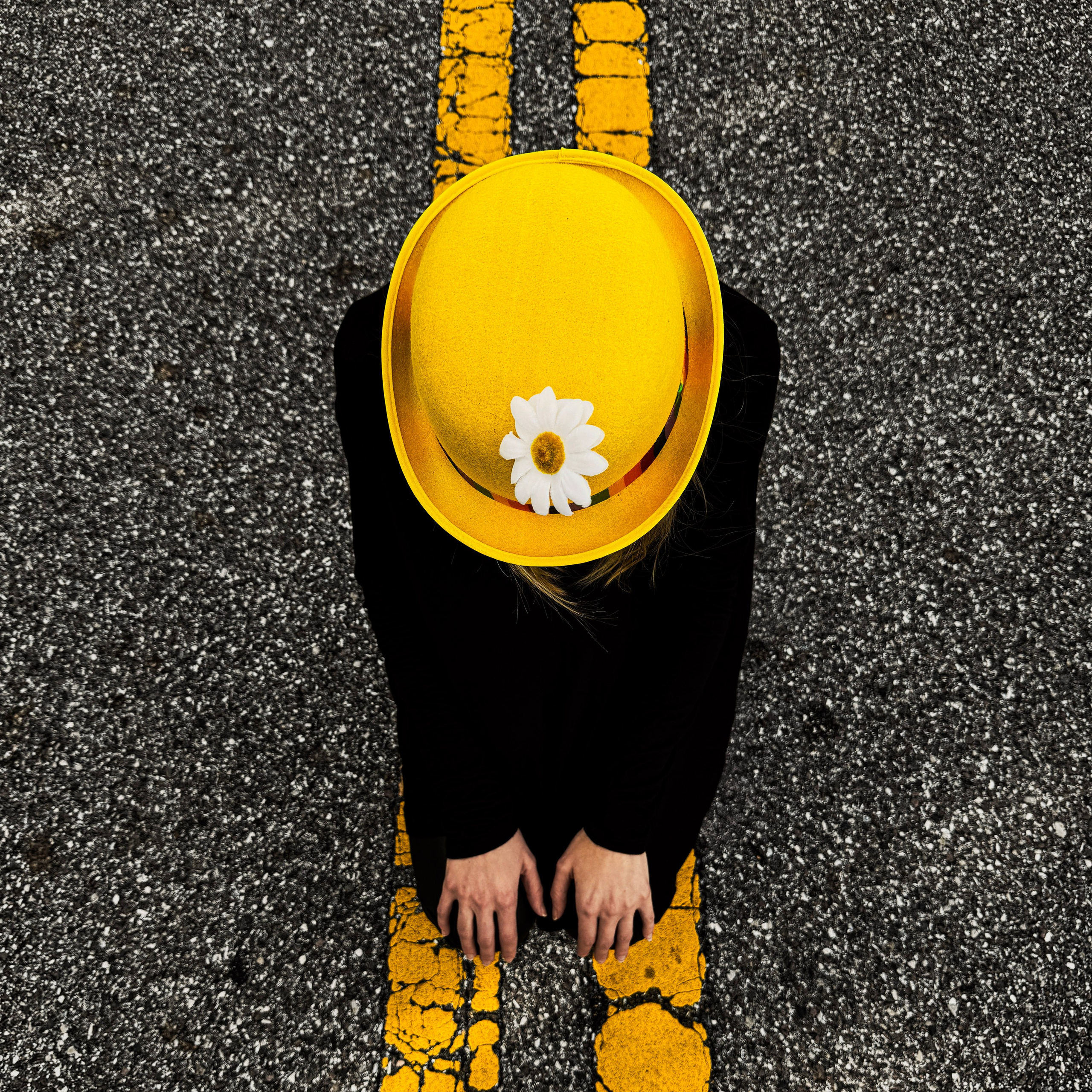 PEOPLE. Julia Kantor | Architecture & Abstract Photographer