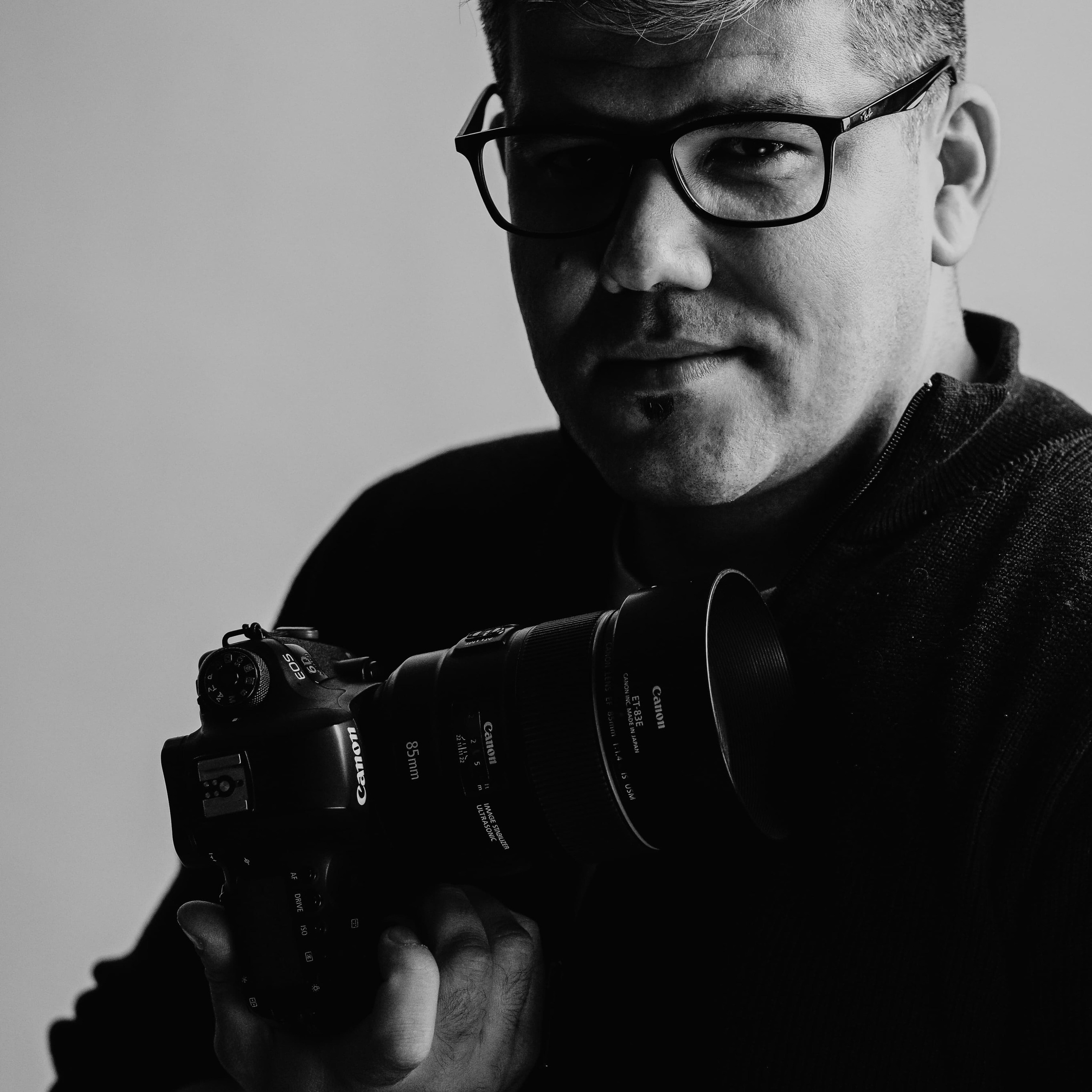 DESPRE MINE. Weeding Photographer Marius Marin