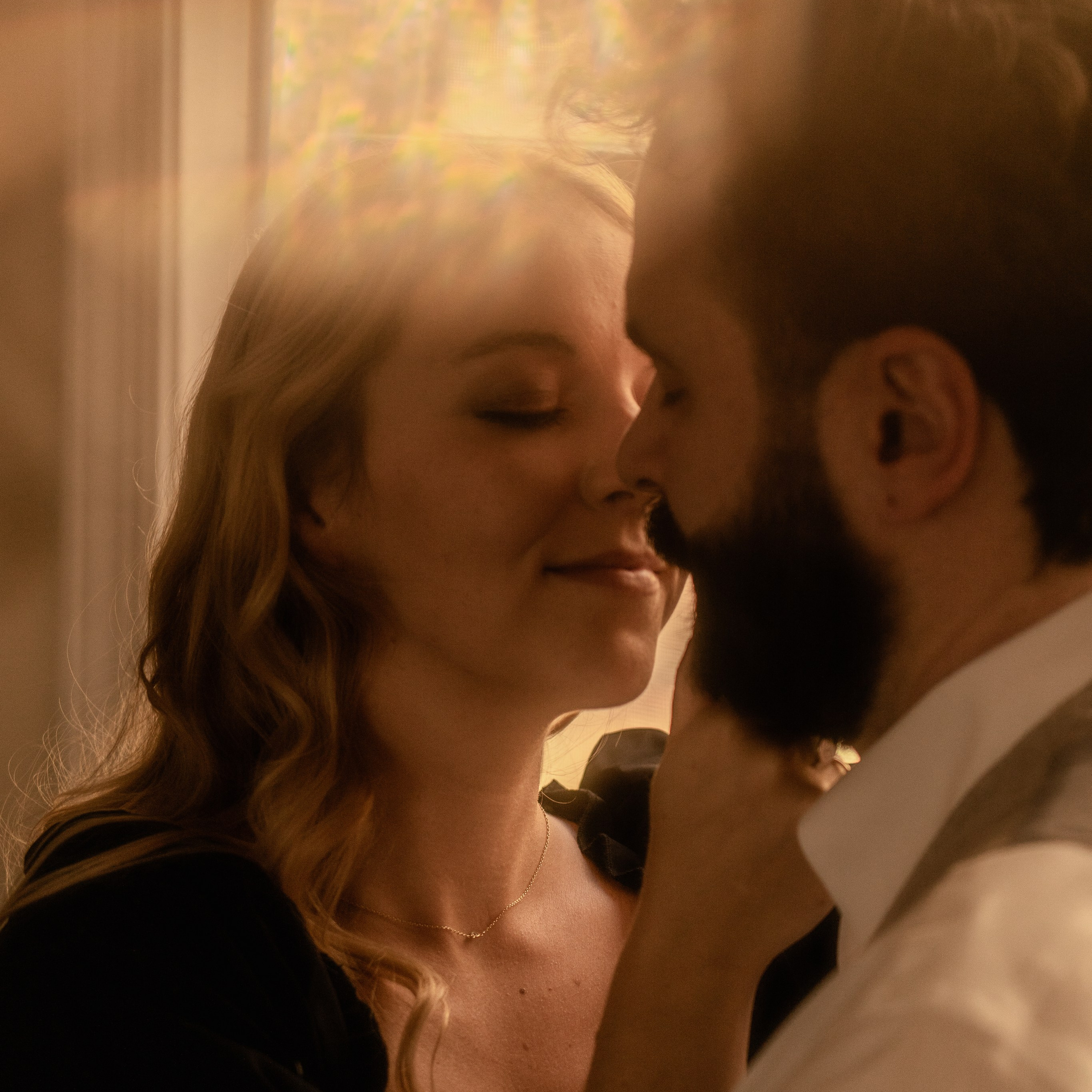 COUPLES & ENGAGEMENT