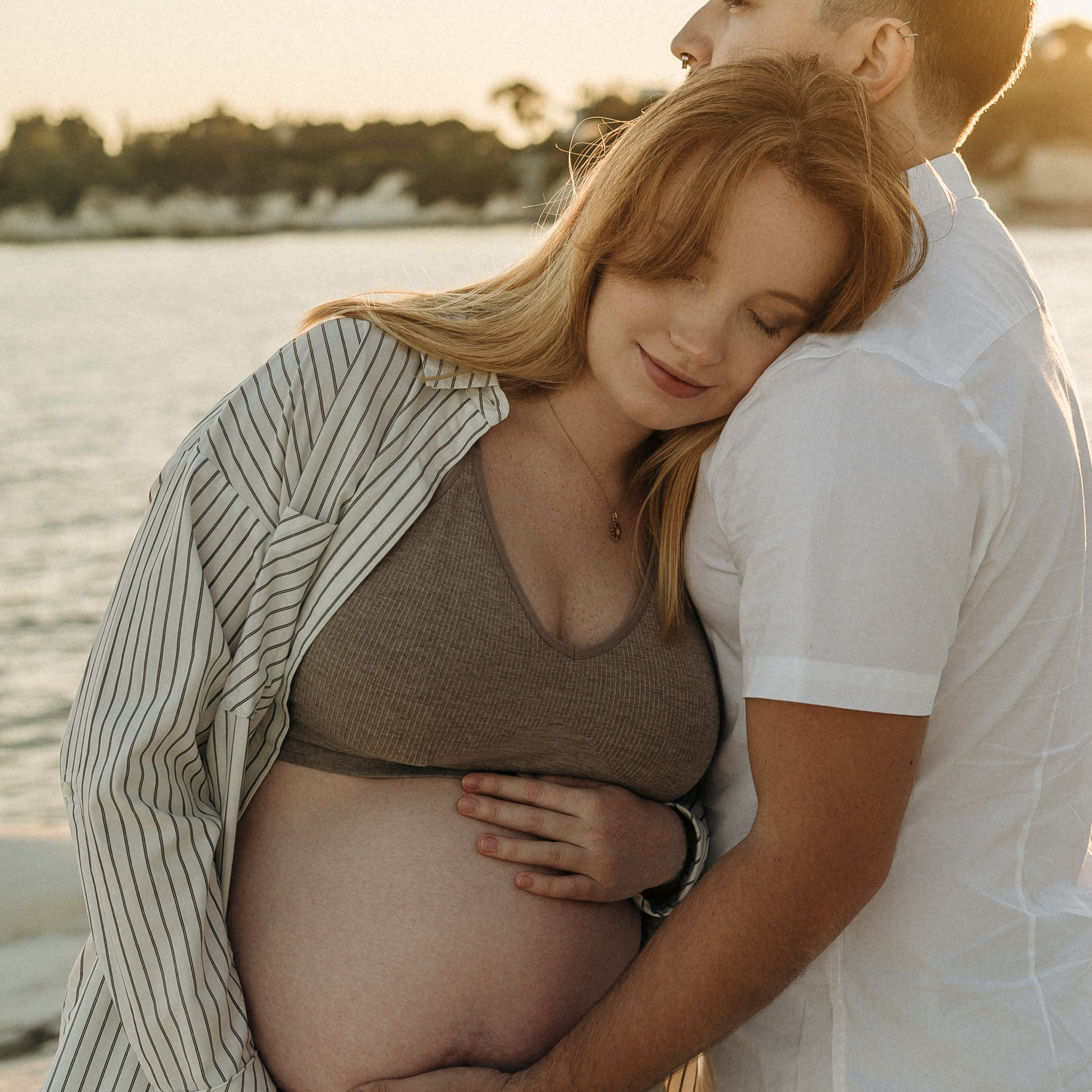 Фотосессия беременности на Белых камнях | Maternity photoshoot at White Rocks