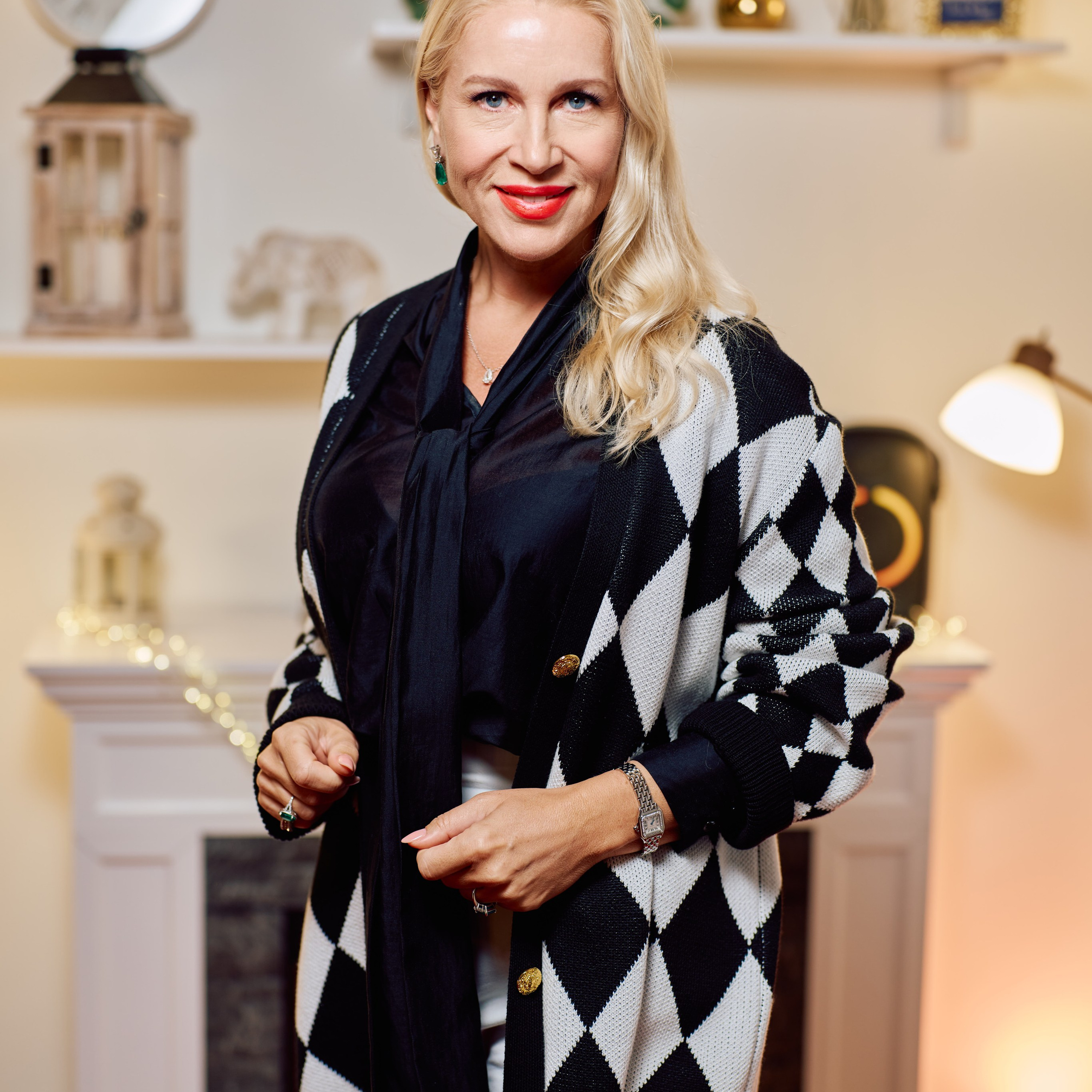 ZONE #3 — WHITE SET. Podcast & Photo Studio in Hollywood, FL | ProStudio1