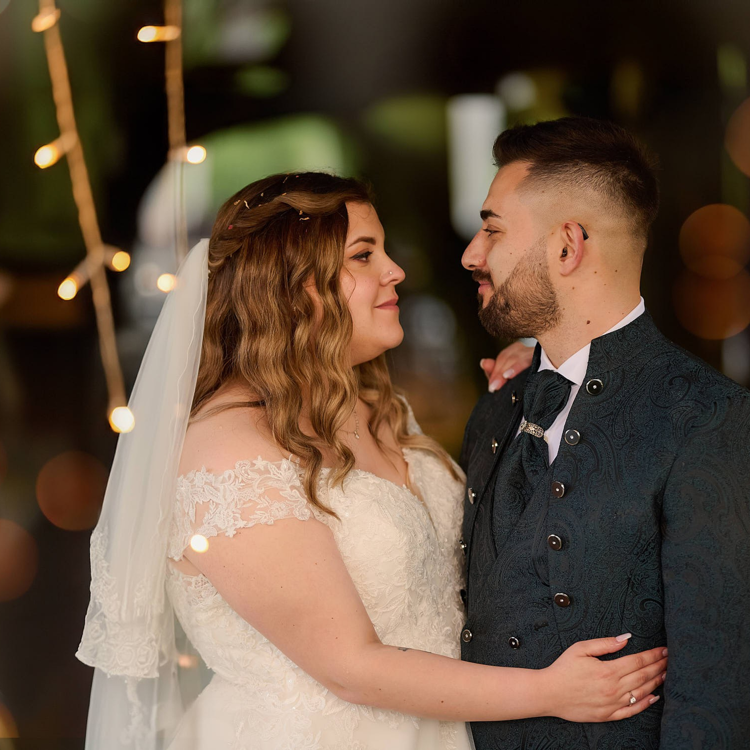 REVIEWS. Wedding Photographer Lake Como Ferrari Media Production