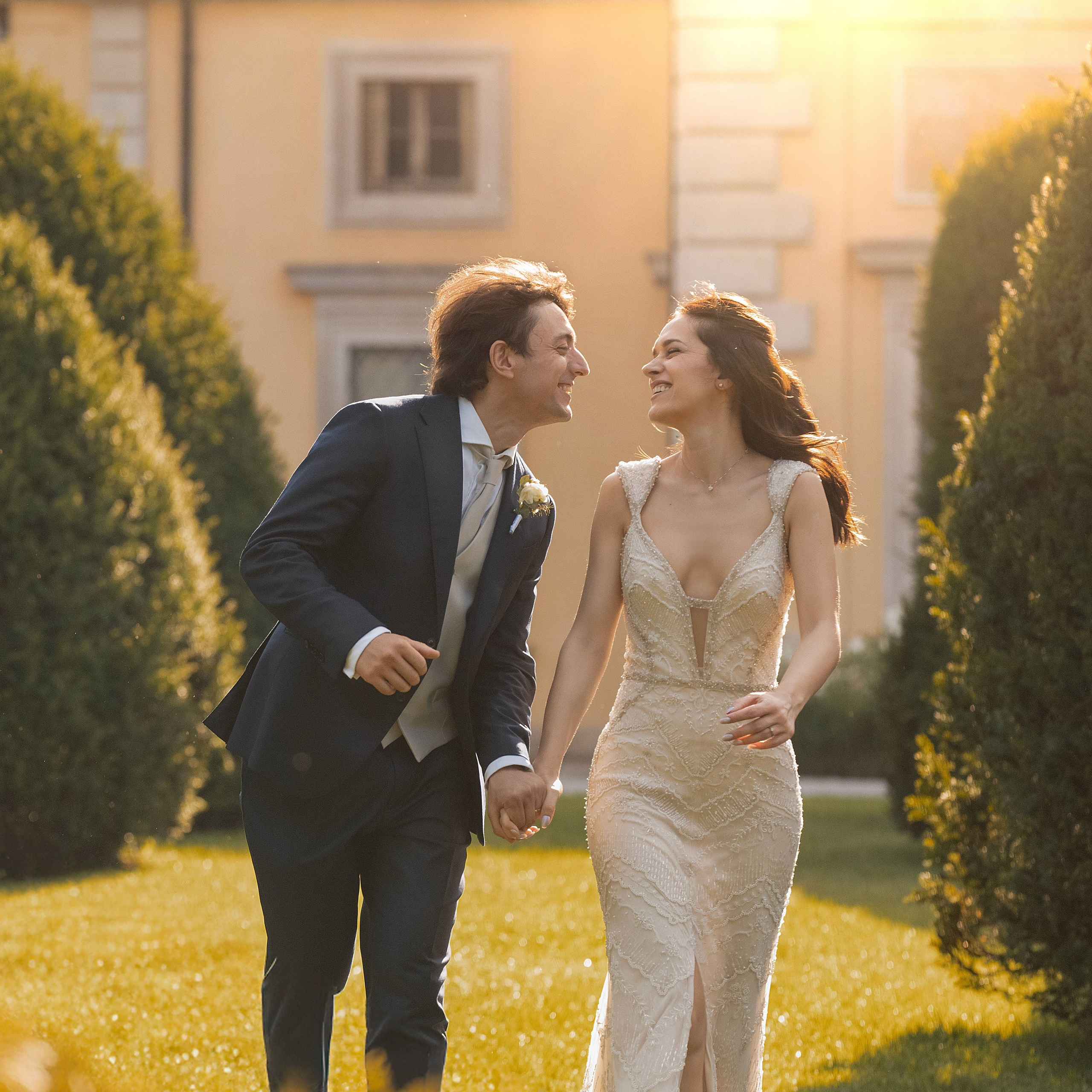REVIEWS. Wedding Photographer Lake Como Ferrari Media Production