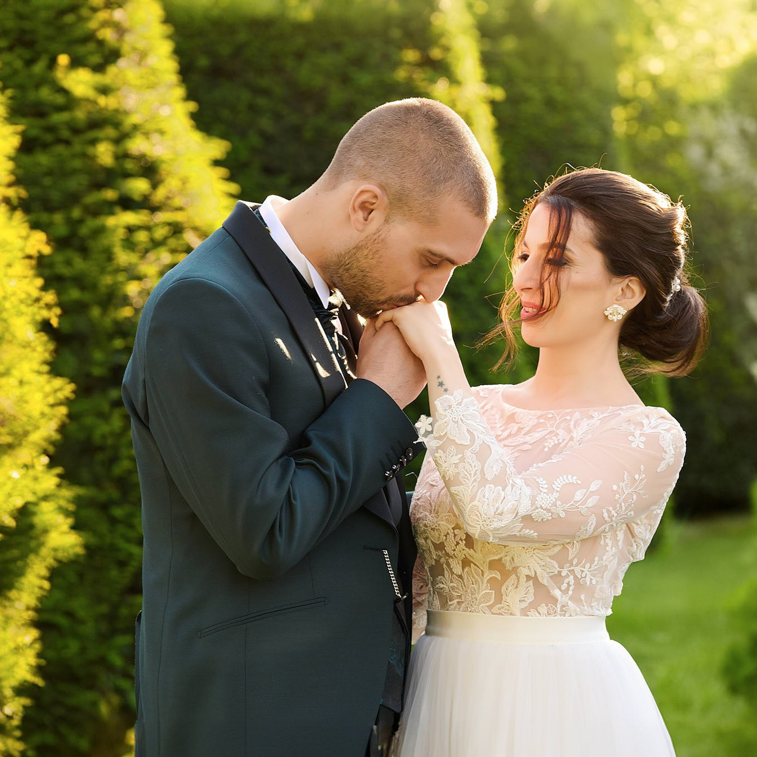 REVIEWS. Wedding Photographer Lake Como Ferrari Media Production