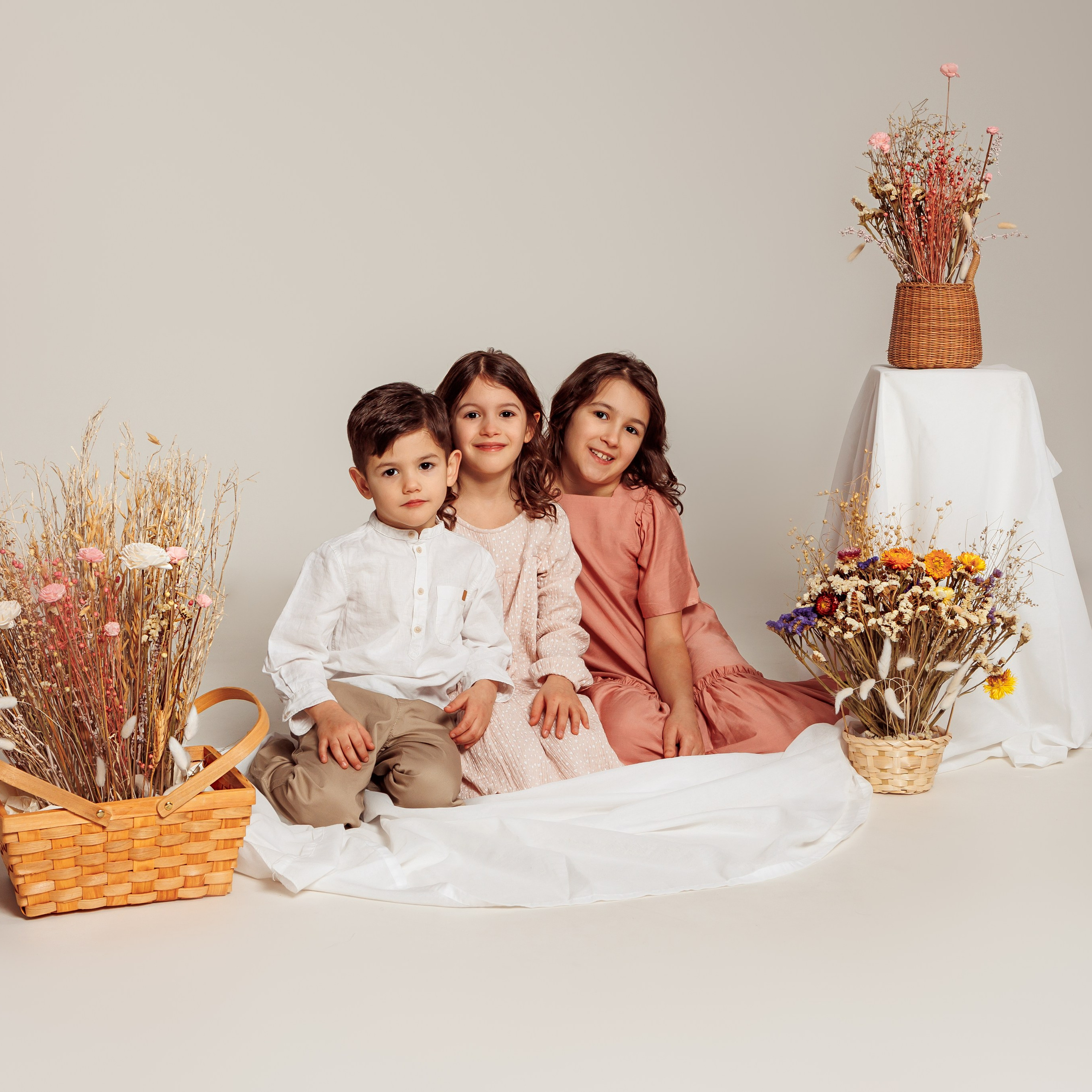 Familia Hudea - fotografii de studio