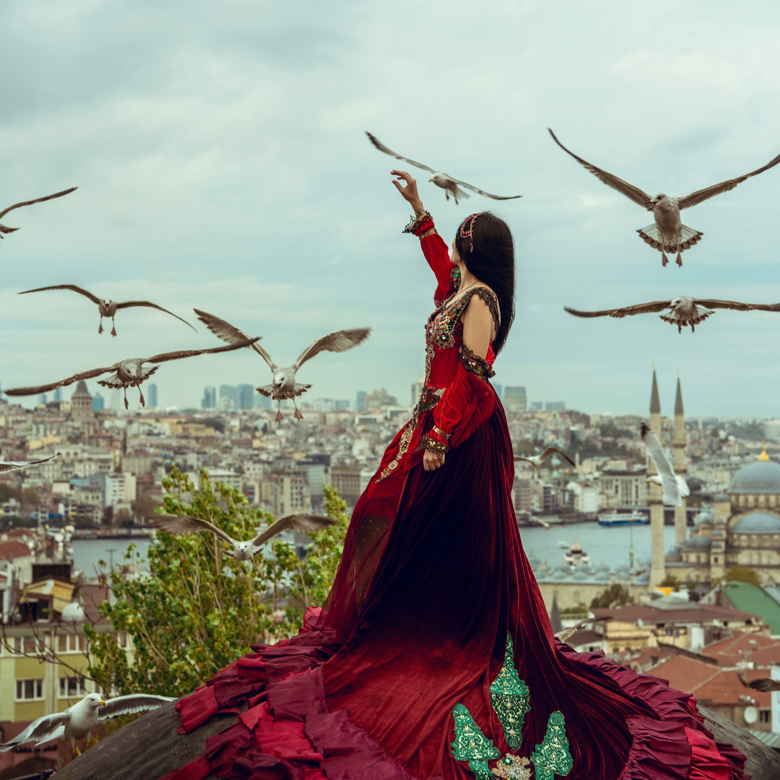 Фотосессия в Стамбуле. Фотограф в Стамбуле. Лайфстайл фотограф в Стамбуле Анатолий. Фотосессии на крышах с чайками