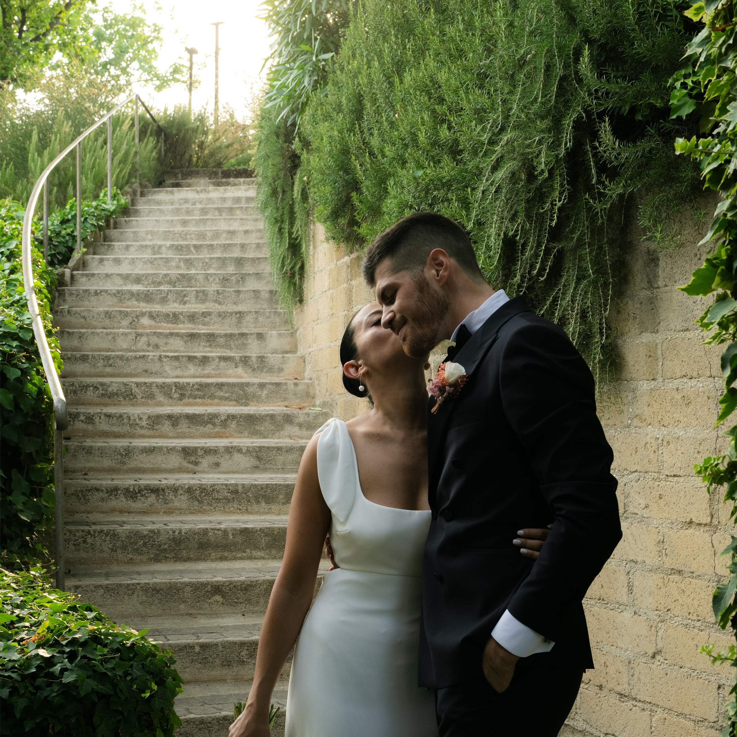 Momenti spontanei tra gli sposi — reportage matrimoniale nelle Marche