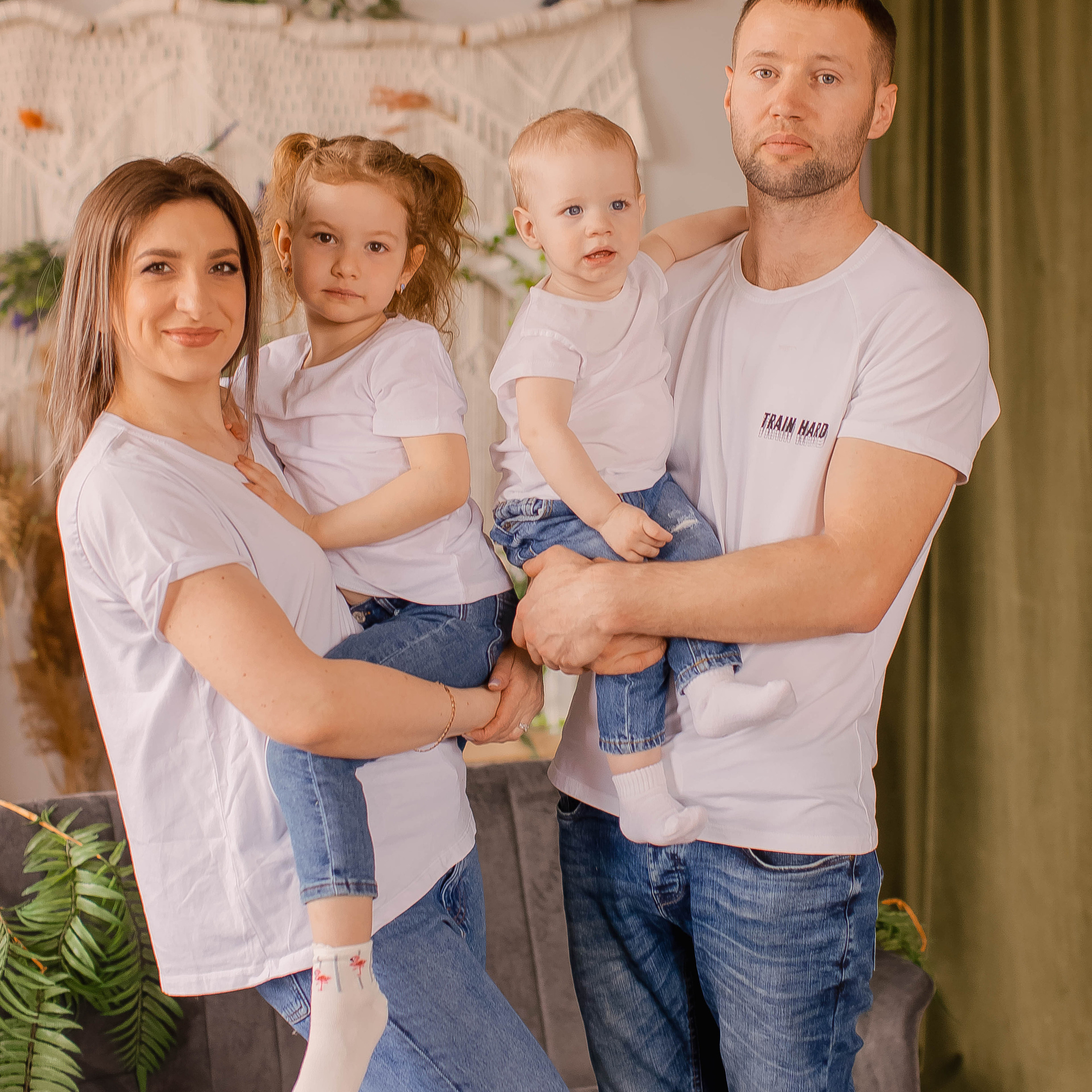 Opinii. Fotograf Moldova | Fotograf Chișinău | Fotograf de familie Chișinău |Fotograf Botez | Fotograf Însărcinate Moldova | Fotograf Neworn