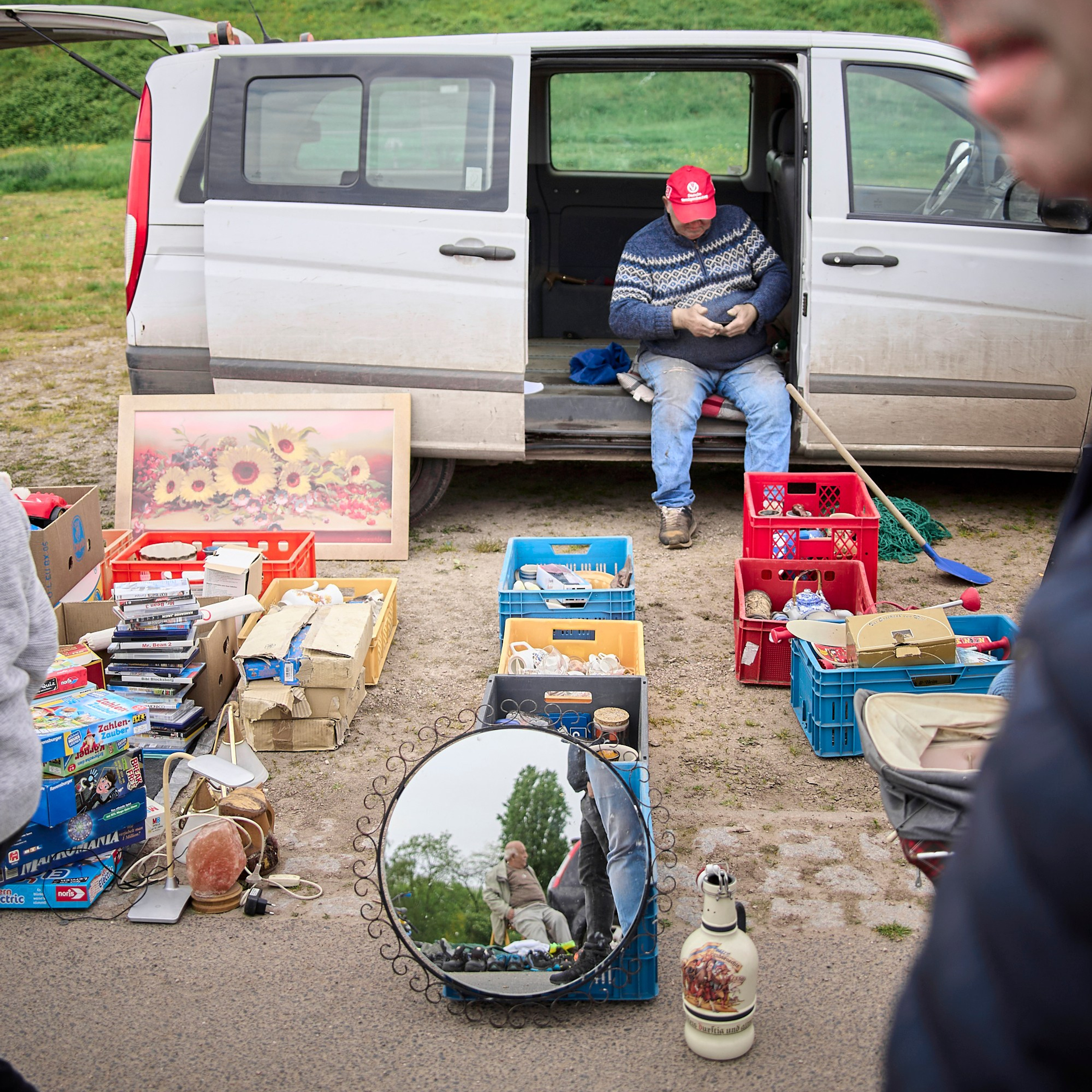 Flohmarkt-Fund (neu). Aleksandr Steinbrenner | Streetfotografie