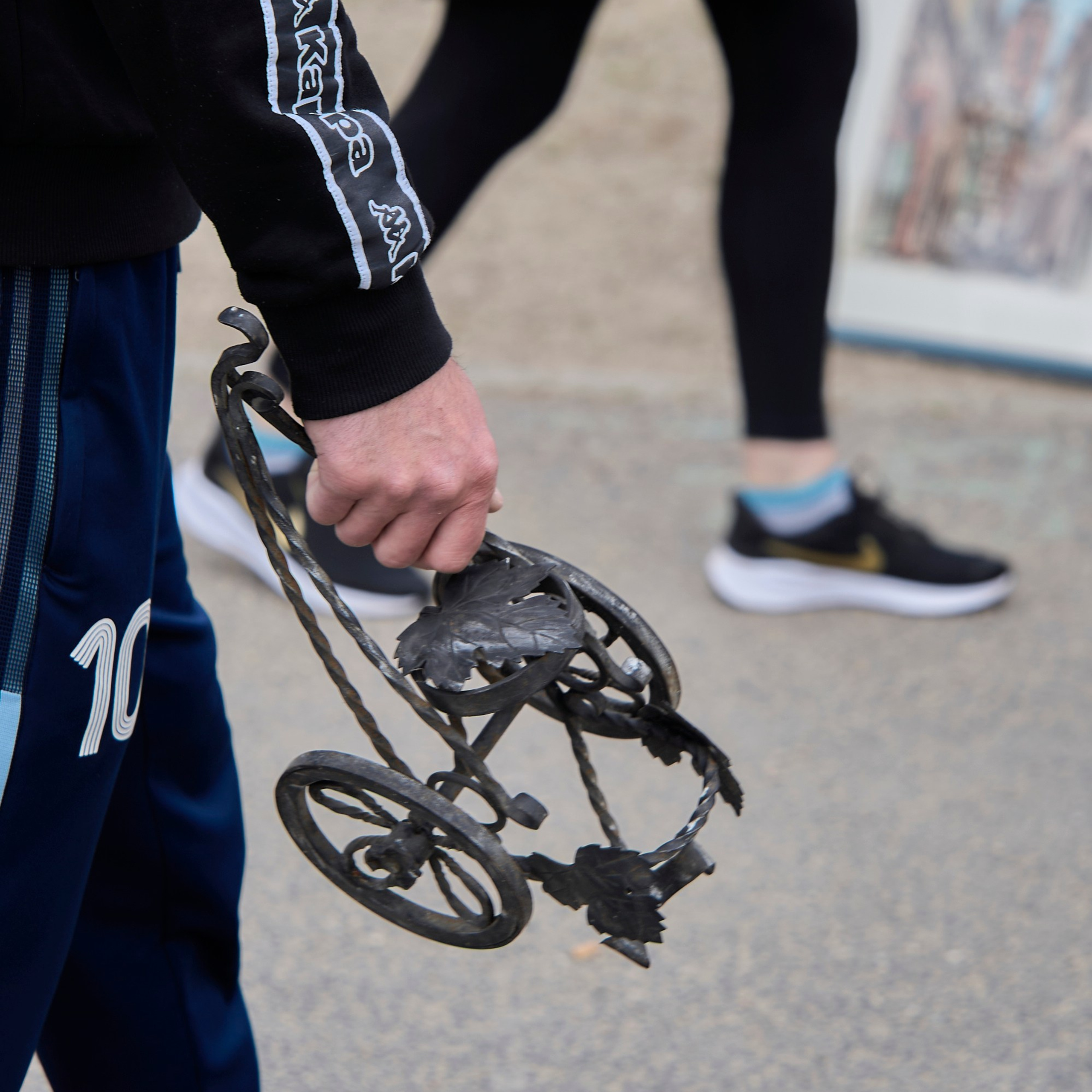 Flohmarkt-Fund (neu). Aleksandr Steinbrenner | Streetfotografie