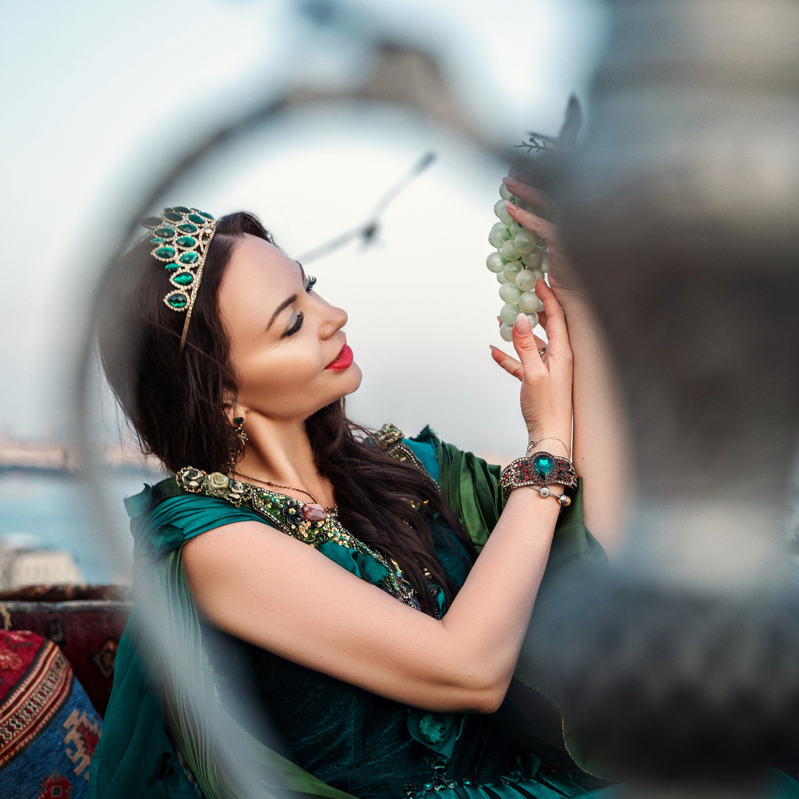 Фотосессия в Стамбуле. Фотограф в Стамбуле. Лайфстайл фотограф в Стамбуле Анатолий. Фотосессии на крышах с чайками