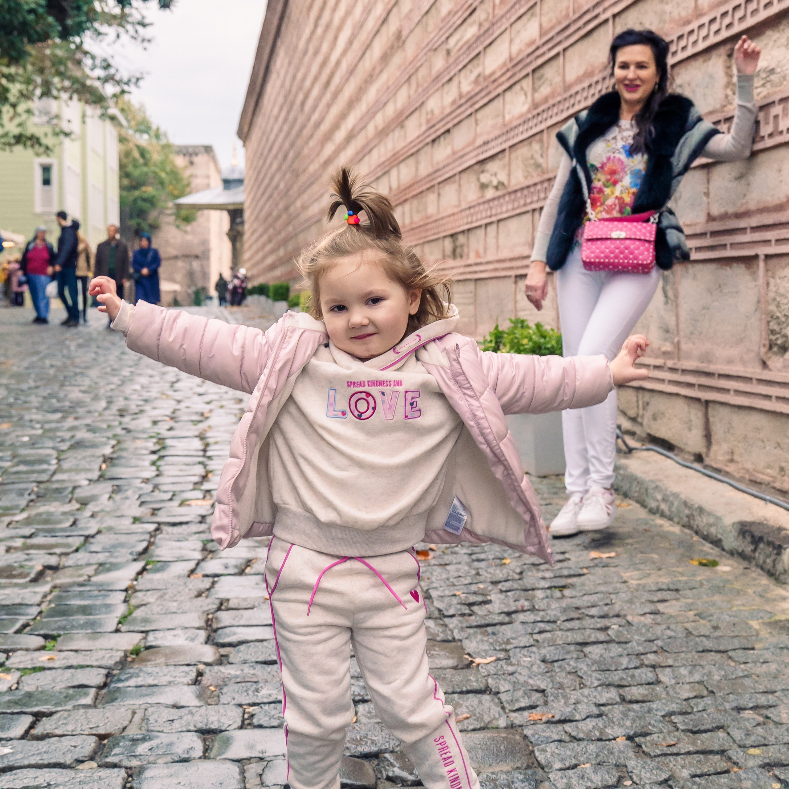 Фотосессия в Стамбуле. Фотограф в Стамбуле. Лайфстайл фотограф в Стамбуле Анатолий. Фотосессии на крышах с чайками