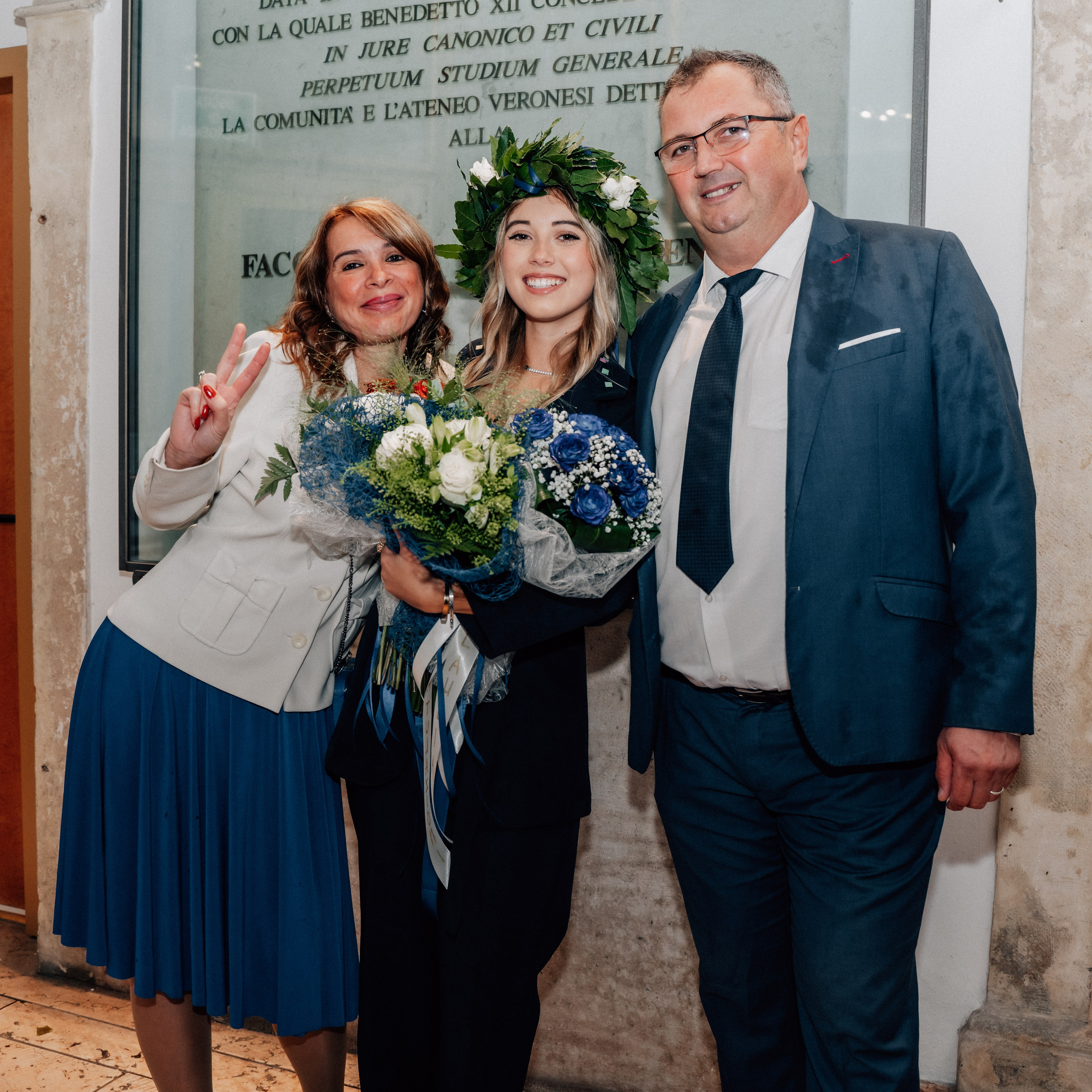 Auguri Dottoressa Bichis!. Luximagepro.com