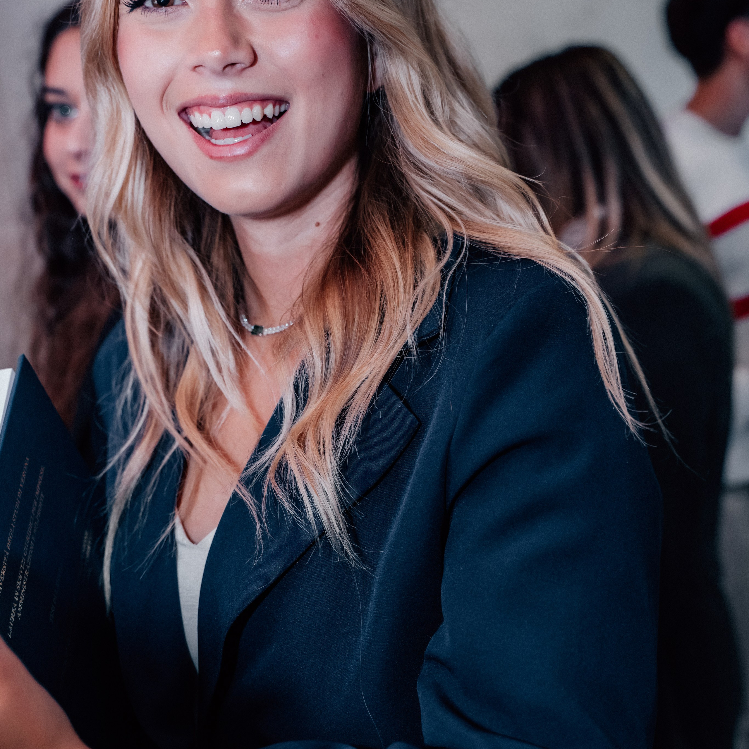 Auguri Dottoressa Bichis!. Luximagepro.com