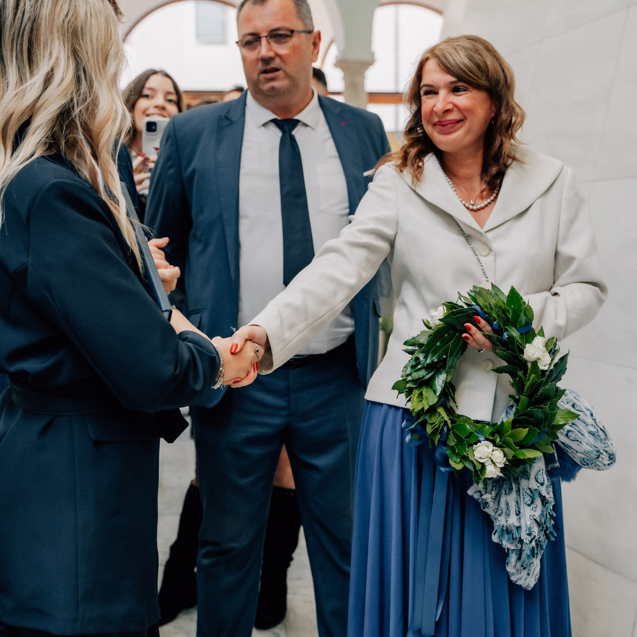 Auguri Dottoressa Bichis!. Luximagepro.com